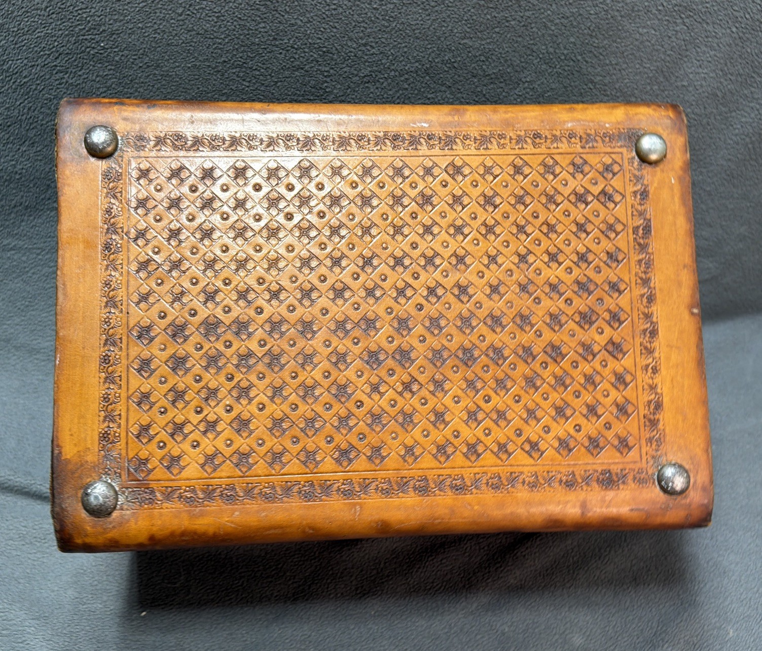 Vintage La India Bonita Mexico Tooled Train Case Leather Travel Vanity Carved