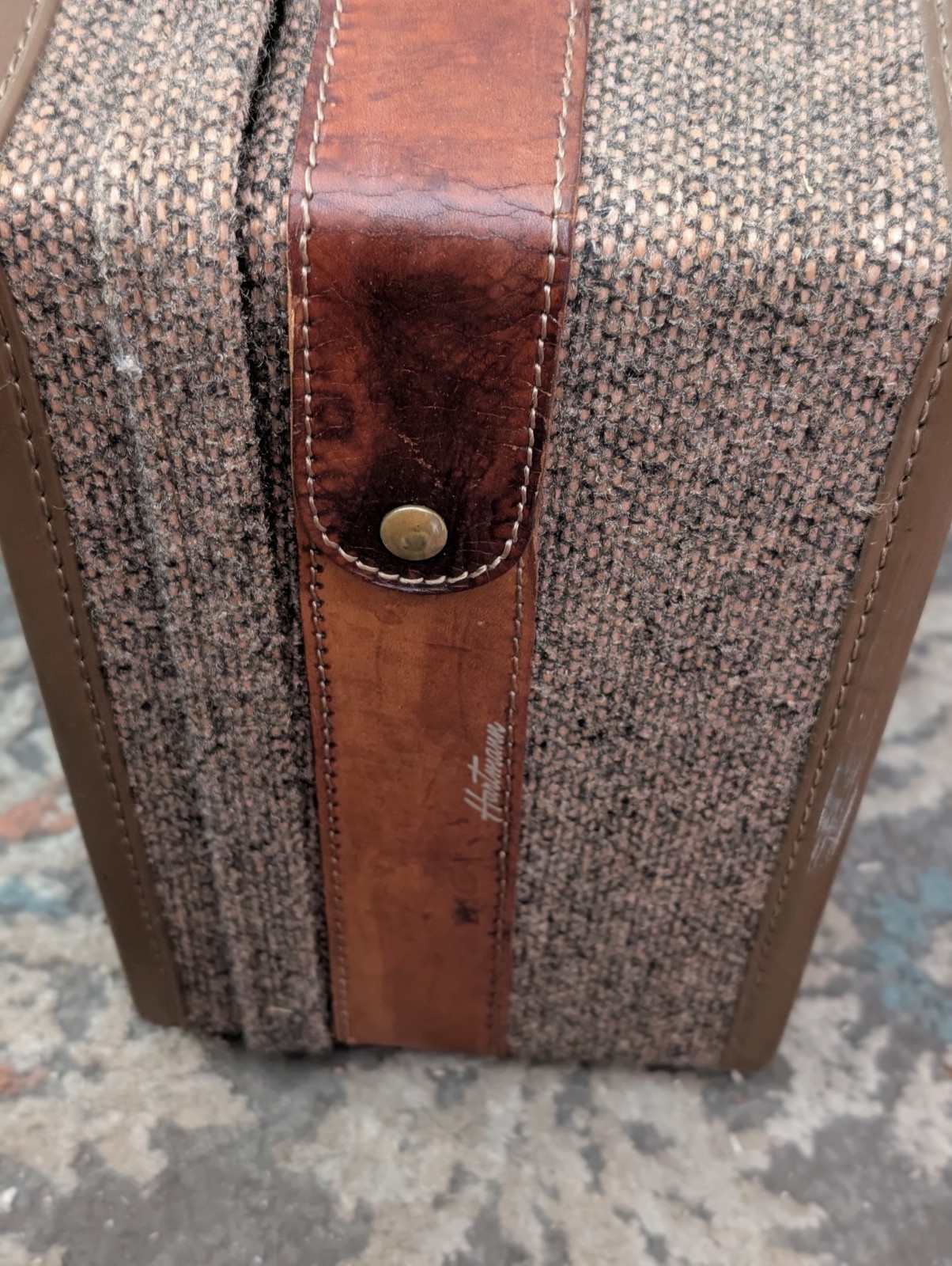 Vintage Hartman Tweed & Leather Suitcase Luggage With Key Toilet Fabric Inside