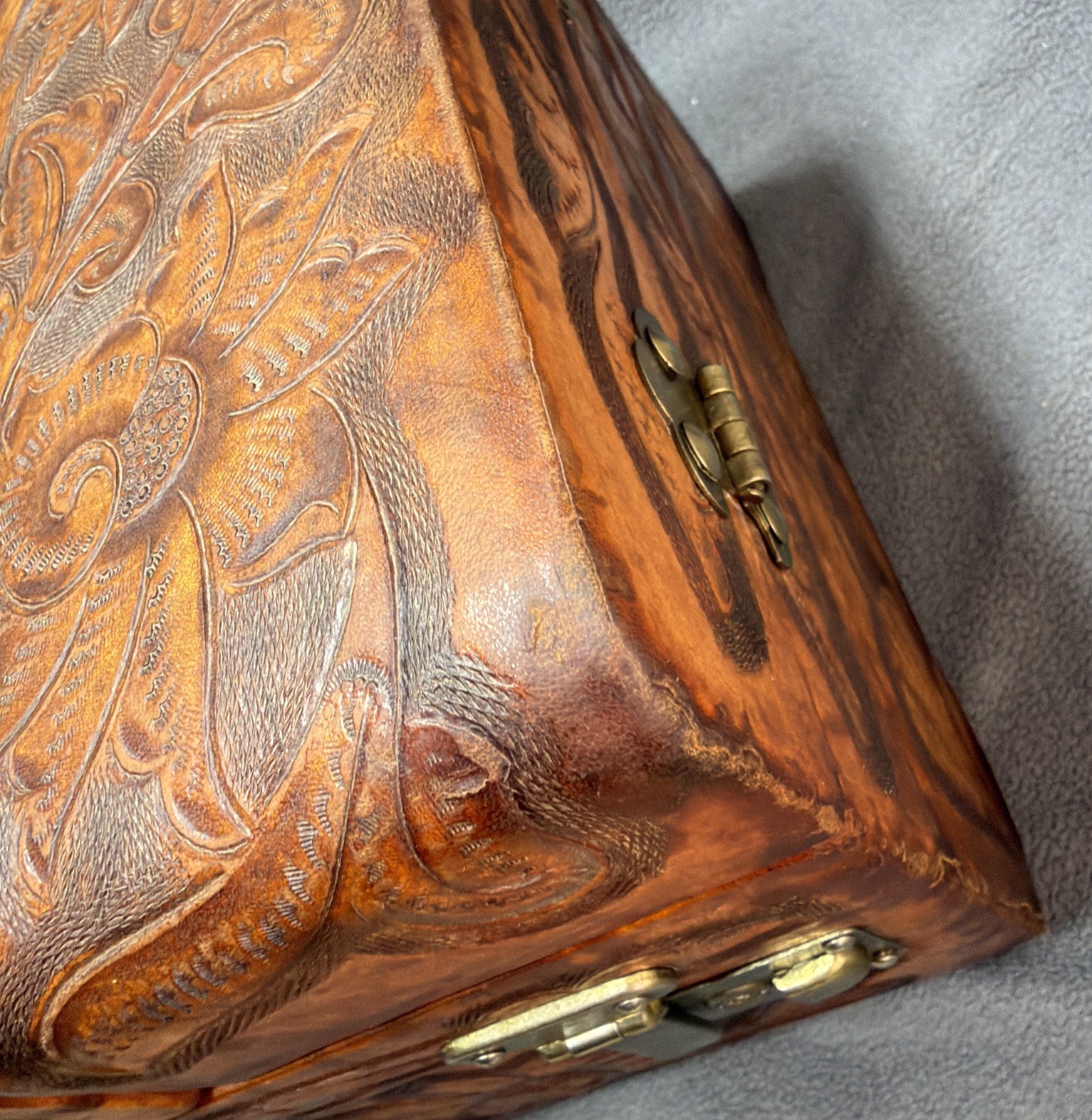 Vintage La India Bonita Mexico Tooled Train Case Leather Travel Vanity Carved