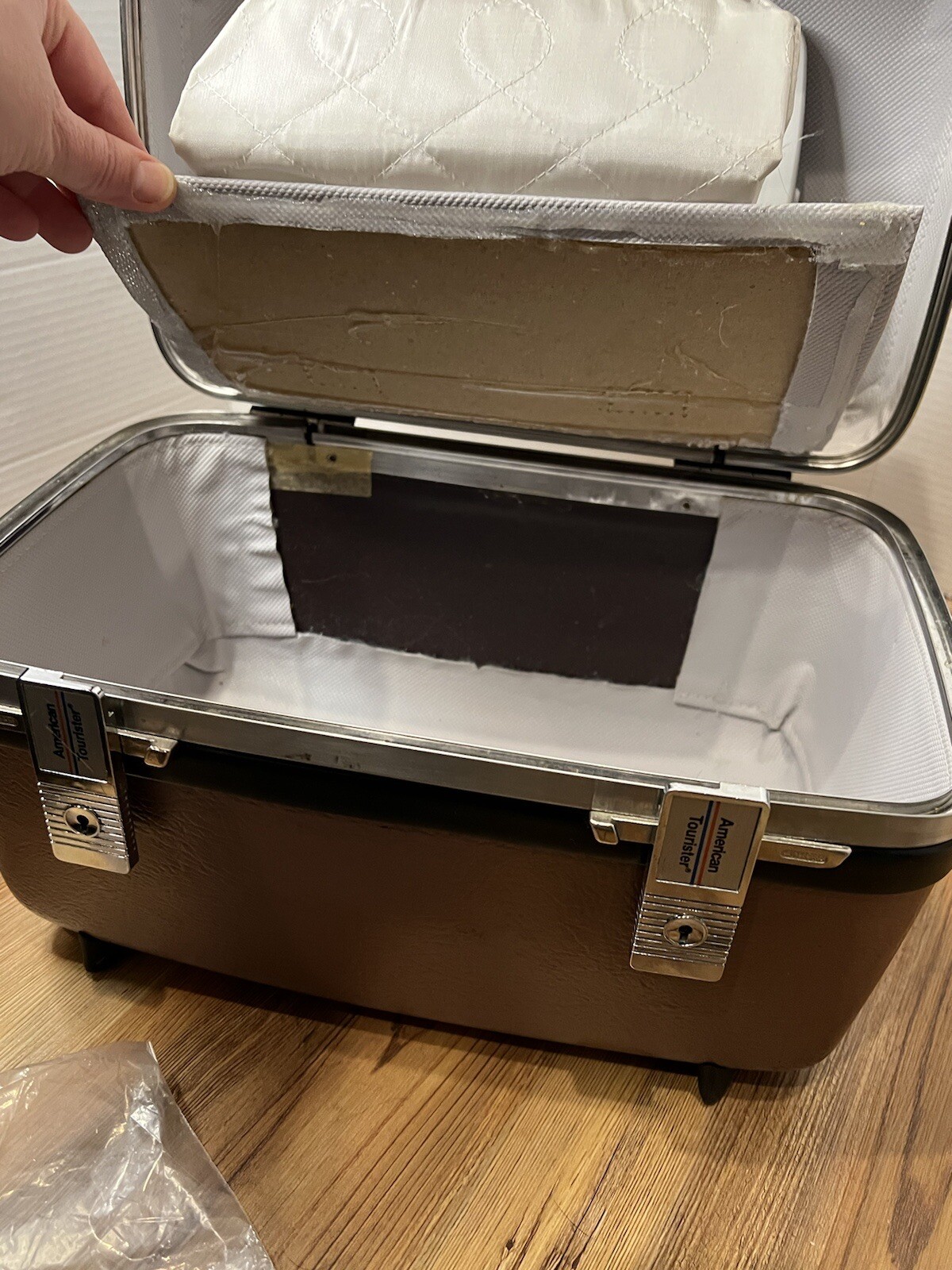 American Tourister Train Case- Vintage Travel Luggage-Purple Bag Key -RARE-VTG