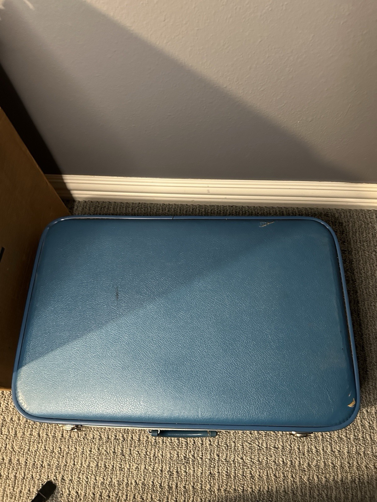 VINTAGE 1970S GATEWAY LUGGAGE 3PC – HARD CASE BLUE SUITCASES – ORIGINAL BOX