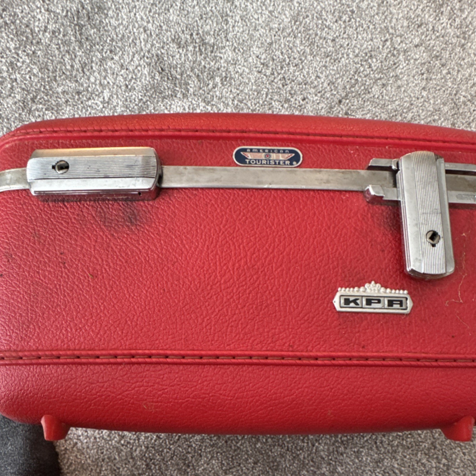 American Tourister Vintage 1960s Red Hard Vinyl Vanity Case Locking Compartments