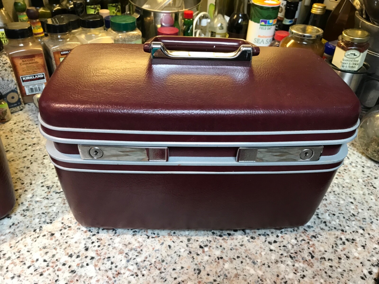 VTG SAMSONITE SERIES 3600 BURGUNDY TRAIN TRAVEL SUITCASE KEYS MIRROR TRAY MAKEUP