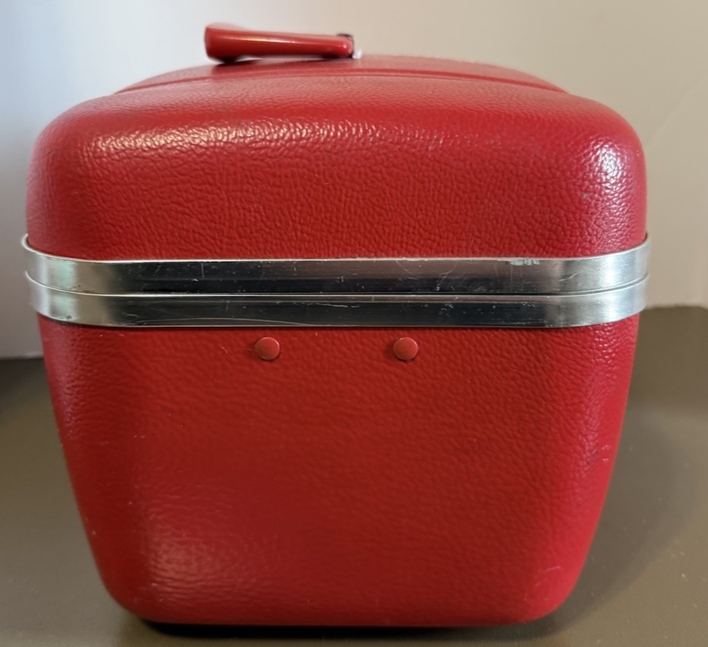 Vintage Hawthorn Luggage Red Leather Train Case Luggage MakeUp Cosmetic Case