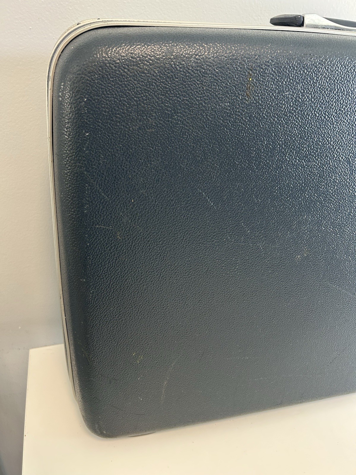 Vintage Luggage Suitcase Samsonite Silhouette Blue – 26 x 19 x 8