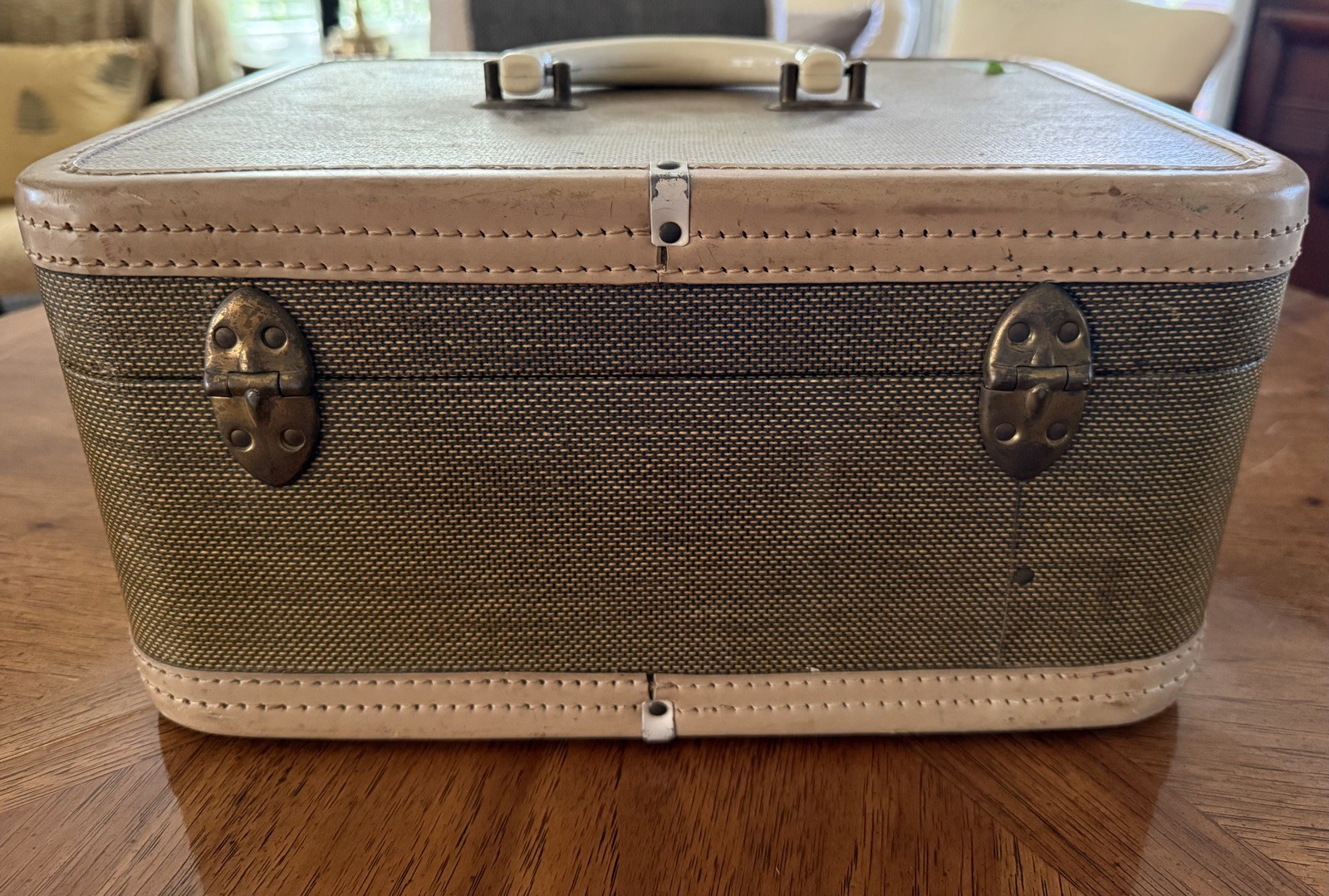 Vintage Travel Train Case Strat-O-Way Luxury Luggage Seattle 1940’s-1950’s