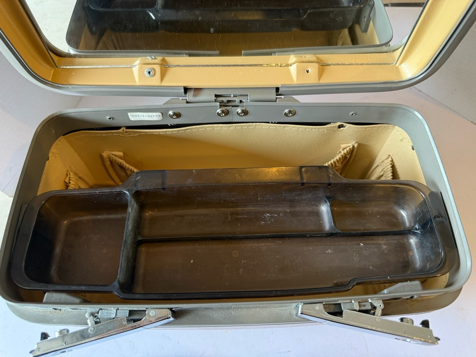Vintage Sansonite Brown Train Case With Mirror