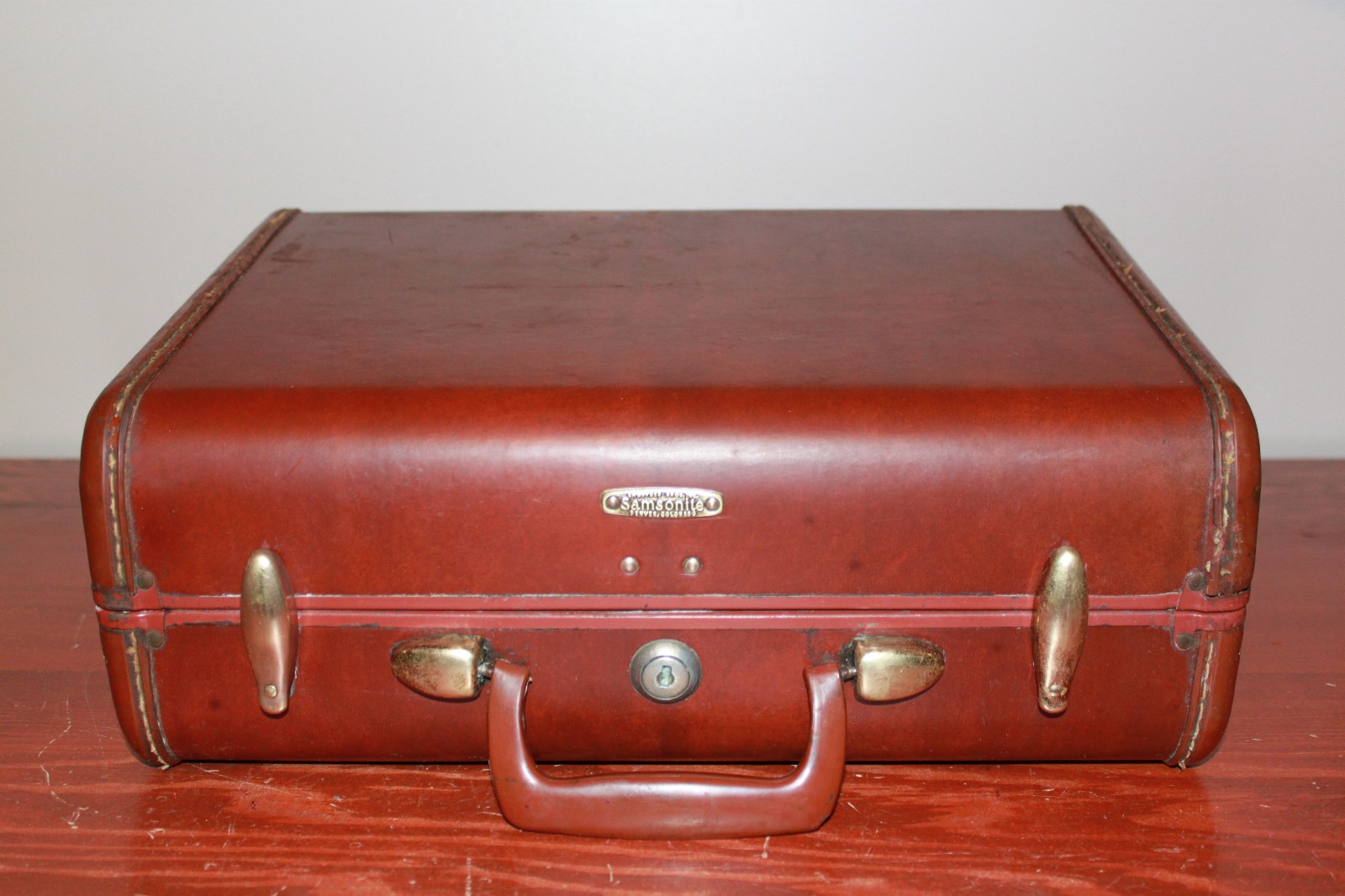 Vintage Samsonite Streamlite Suitcase Style 4915 Burgundy w/ Mirror 1940s 1950s