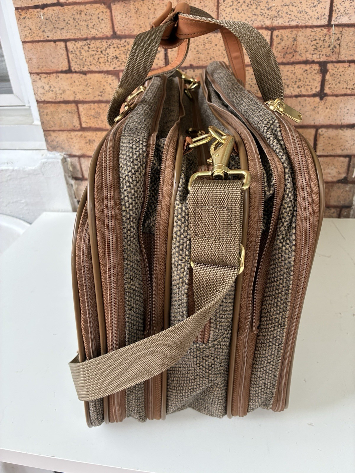 Hartmann MHB~Tweed &Leather 22″ Carry on Luggage Bag Vintage Case Strap Weekende