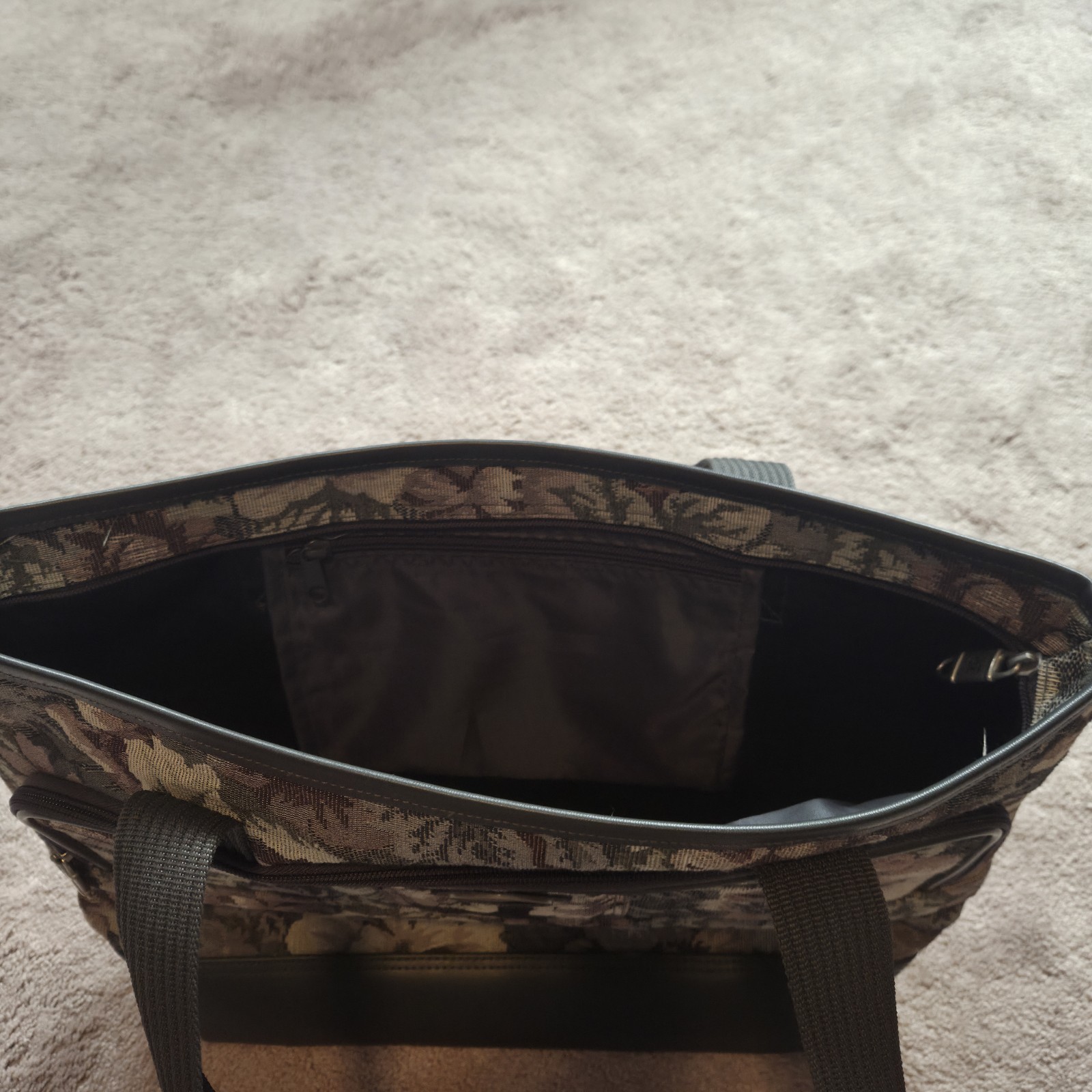 Vintage American Tourister Tapestry Floral Overnight Bag Tote Carry On Zip Top
