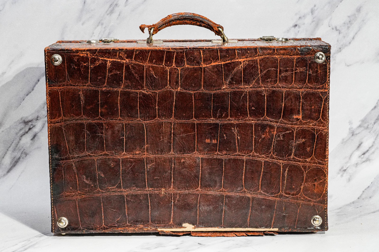 Amazing Antique Crocodile Leather Suitcase Luggage Home Decor Prop Toiletry Set