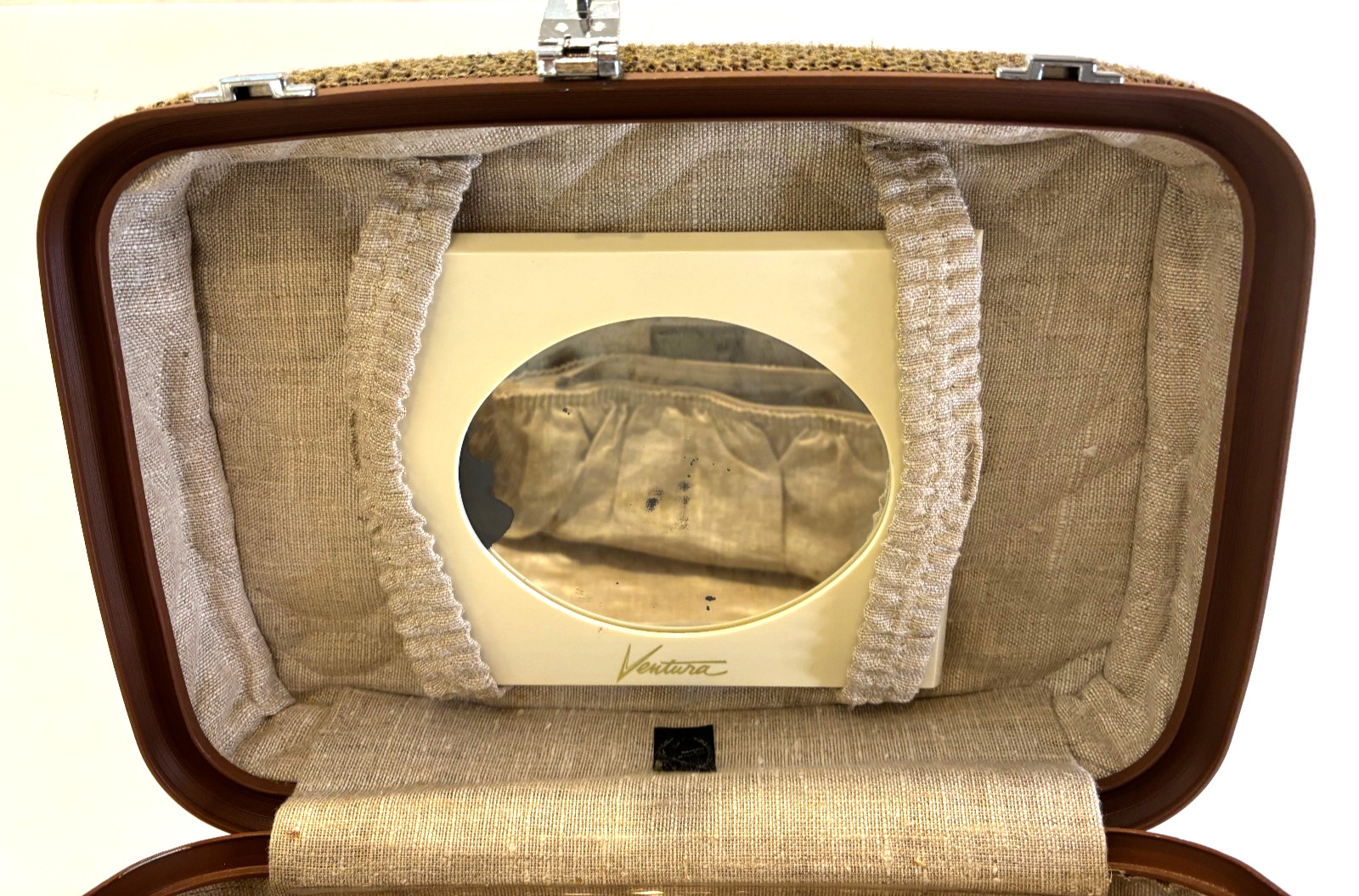 VTG Ventura Brown Tweed and Leather Train Case w/Key and Mirror