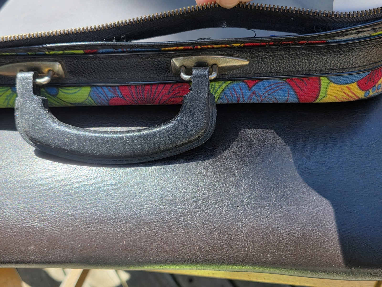 Vintage 60s 70s Child’s Floral Groovy Retro Overnight Bag Suitcase Luggage -FLAW
