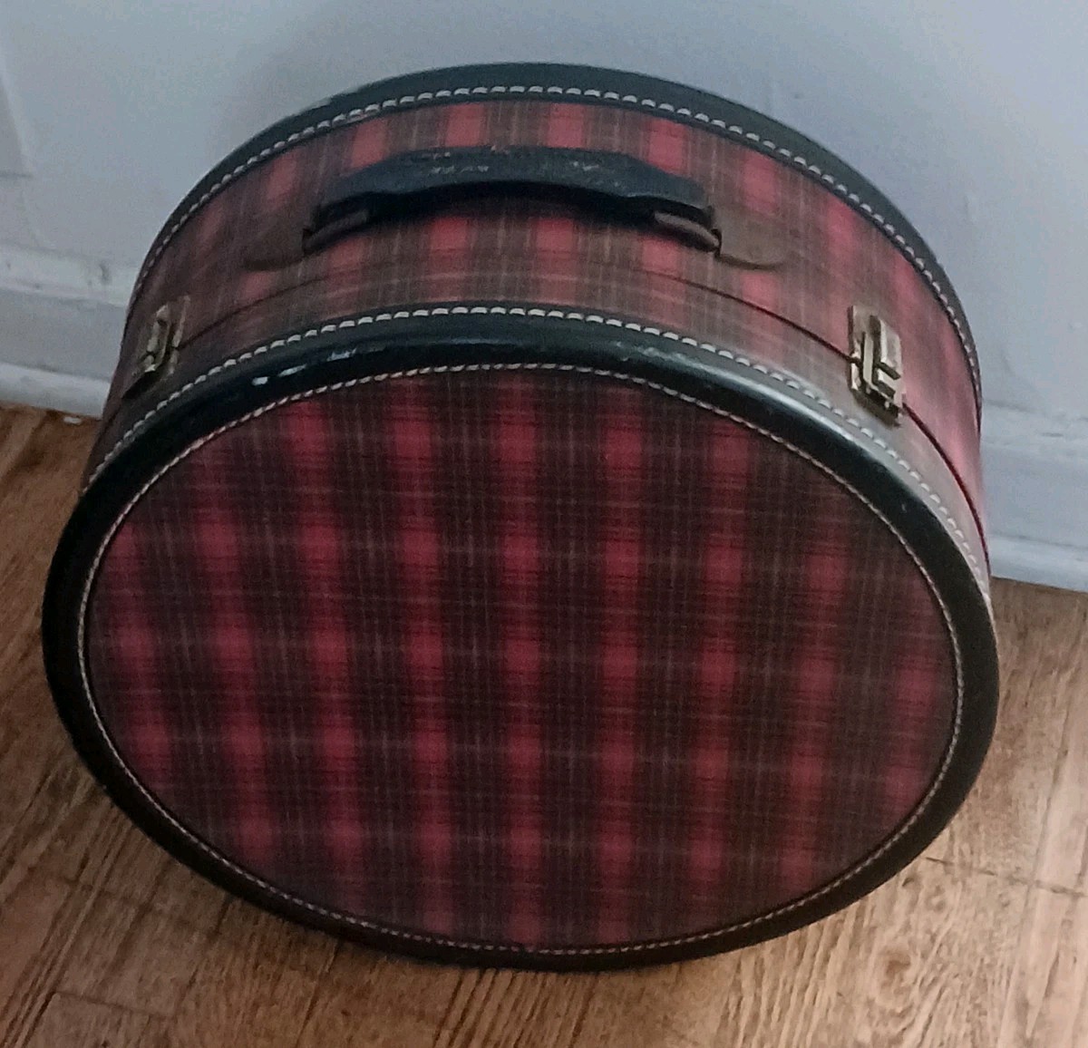 RARE Vintage Plaid Hat Box Train Case Luggage SINGER First Award Tartan