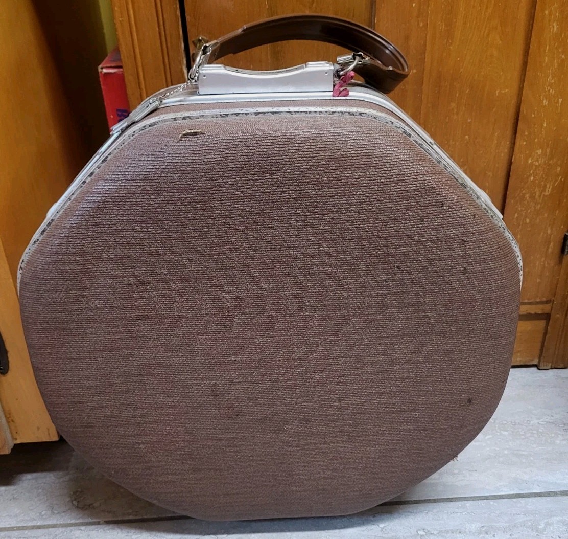 Vintage JETLINER Octagon Travel Suitcase Vanity With 2 Keys. Mirror 1960s, WORKS
