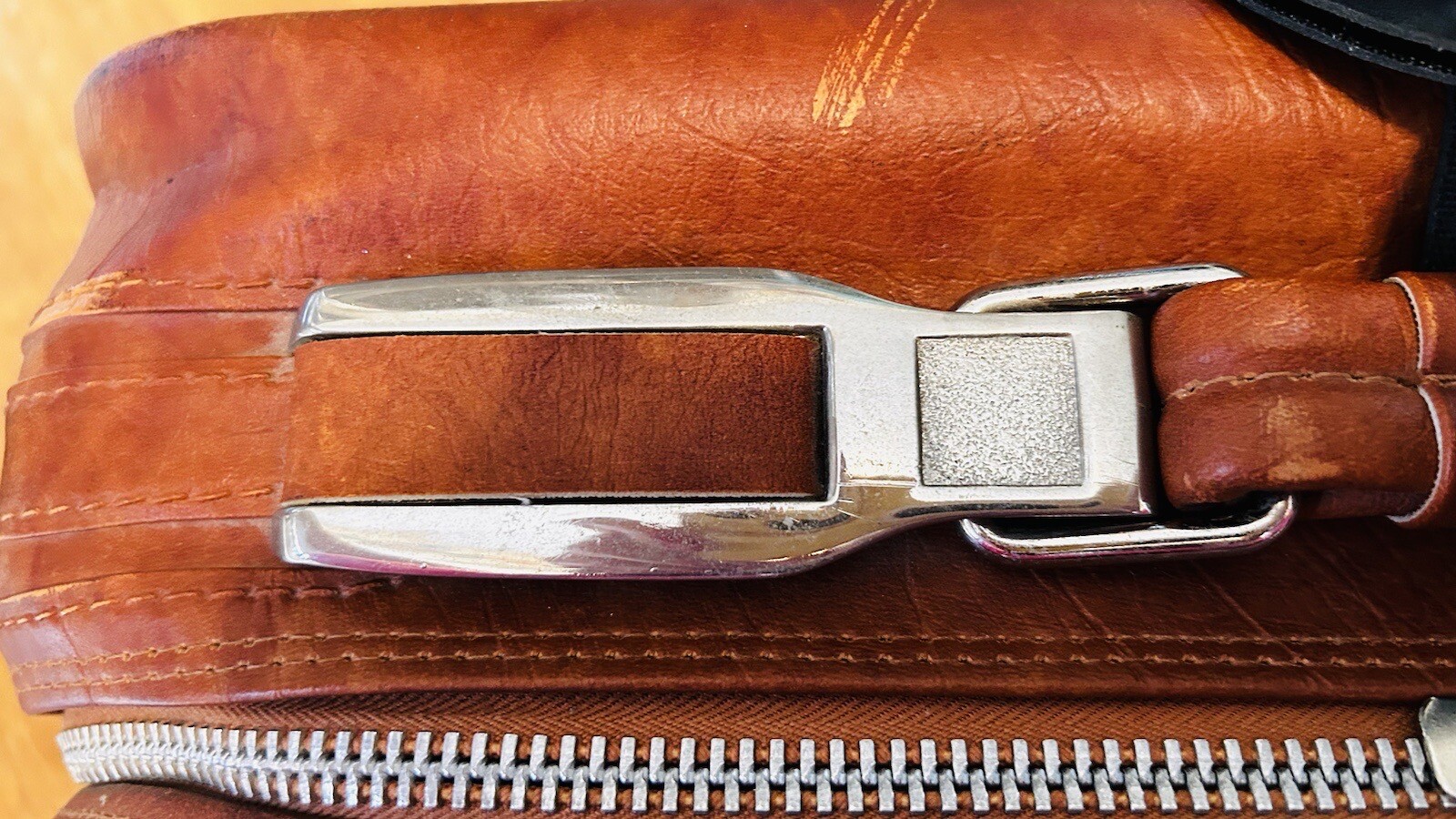 Vintage Leather Samsonite Sonora Medium Luggage BROWN Suitcase 24x15x9