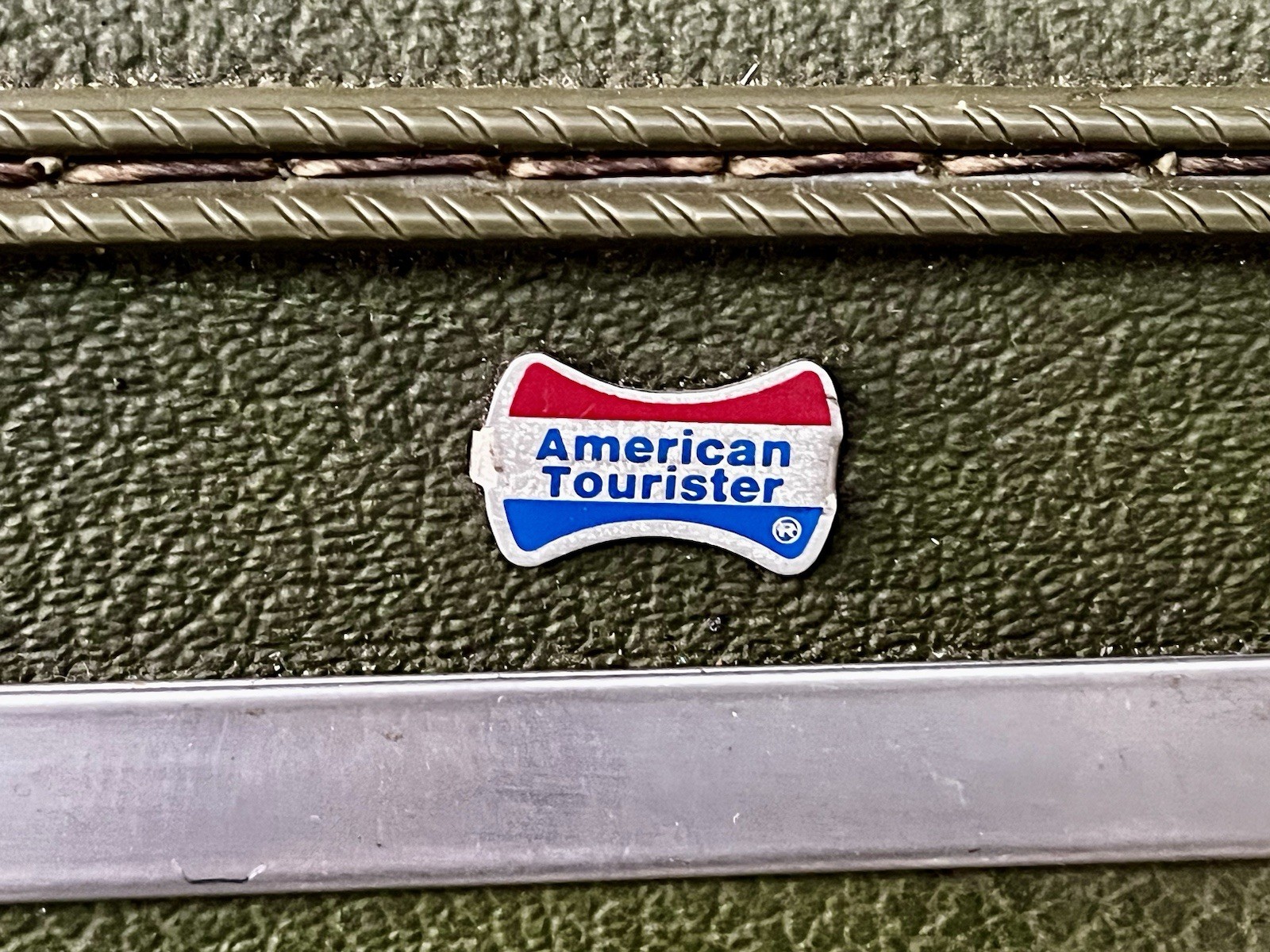 Vintage Green Samsonite Hard Shell Suitcase Metal Latch Locks & Trim NO KEY 20”