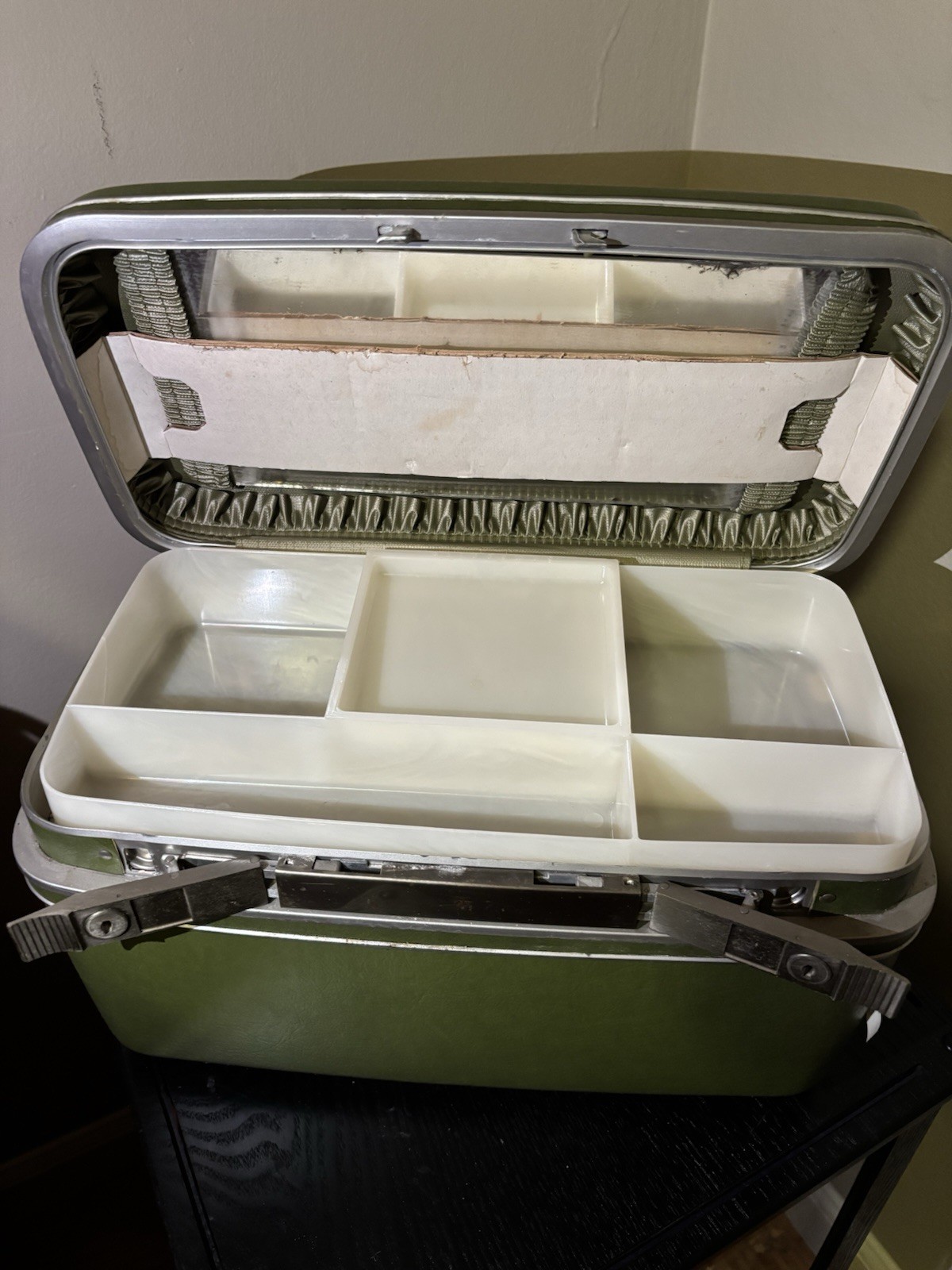 Samsonite Silhouette Vintage Green Hard Vanity Case Extra Compartments
