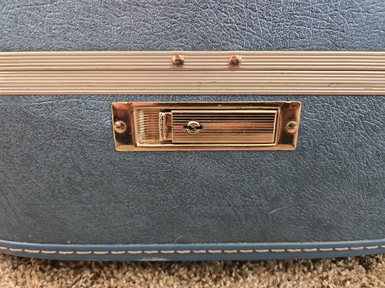 Vtg 70s JCPenny Metallic Blue Vinyl Makeup Vanity Travel Train Case W/Keys USA