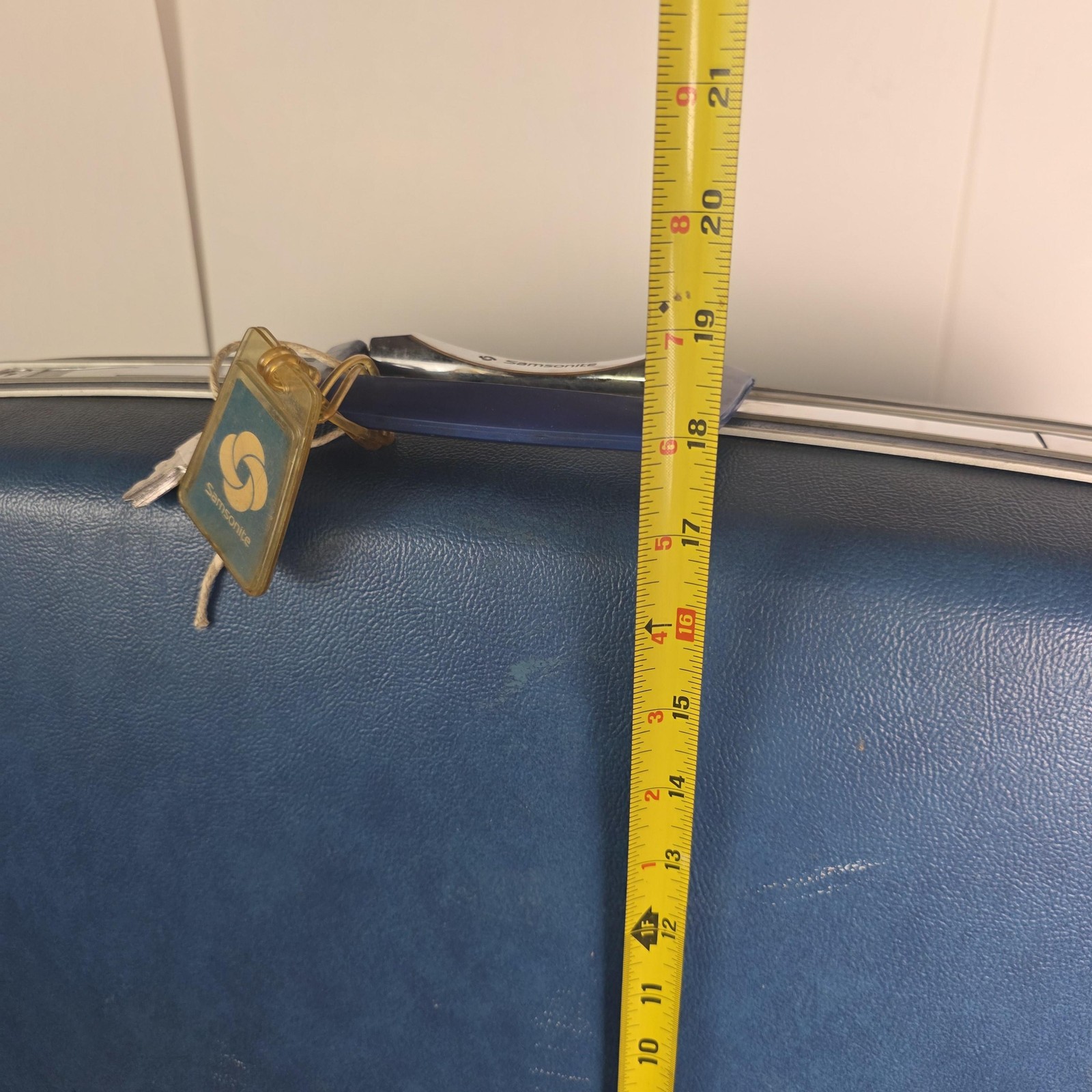 Vintage Samsonite Silhouette Blue Vinyl 23″ Locking Suitcase Luggage Keys Travel