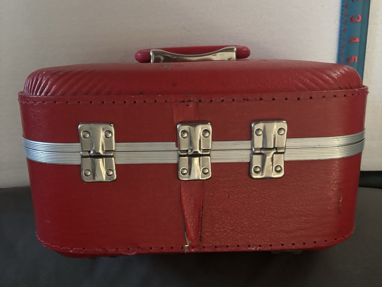 Vintage Red Trojan Hard shell Travel/Train Case/make-up Case 1970s No Key