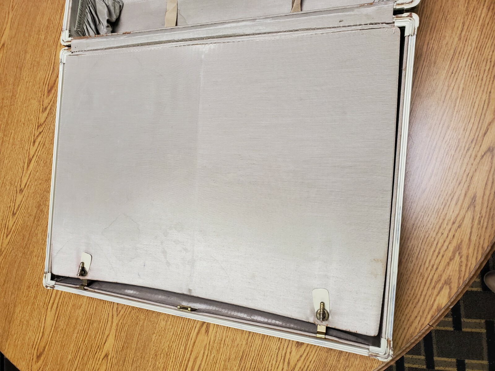 Vintage Samsonite Shwayder Brothers Marble Cream Suitcase Luggage 9x18x21”