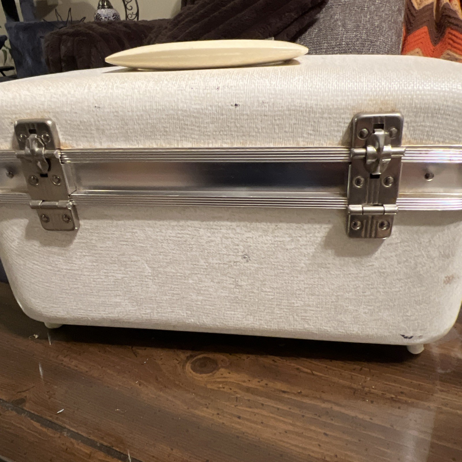 Vintage Boyle Hard Shell Travel Case Train Makeup Organizer With Mirror White