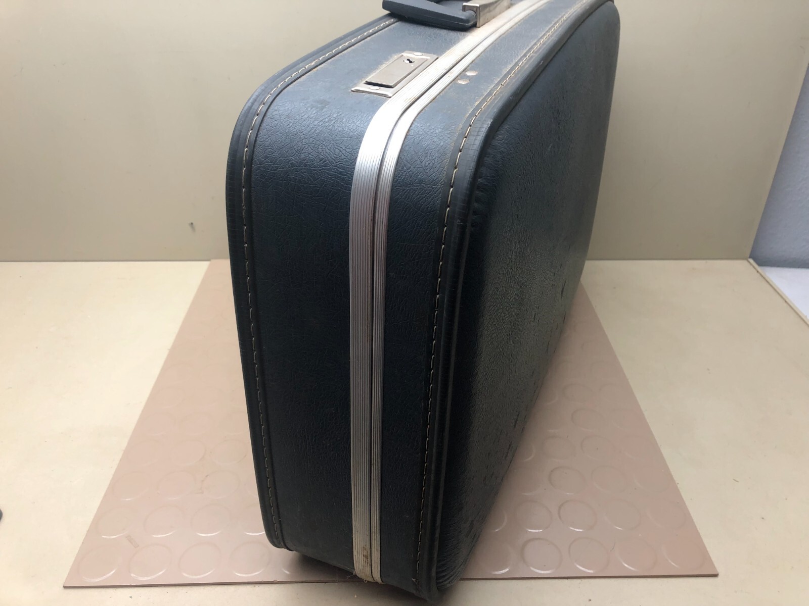 Vintage MCM Suitcase Luggage Hard Sided Locking – No Key A