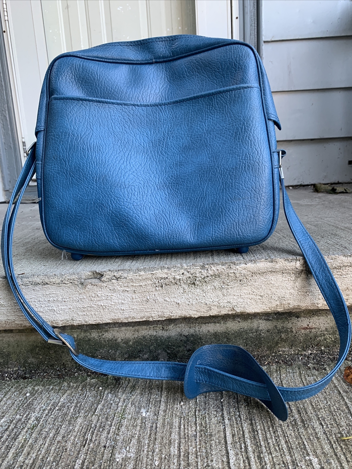 SEARS VINTAGE RETRO 1960’S BLUE VINYL CARRY ON TRAVEL BAG