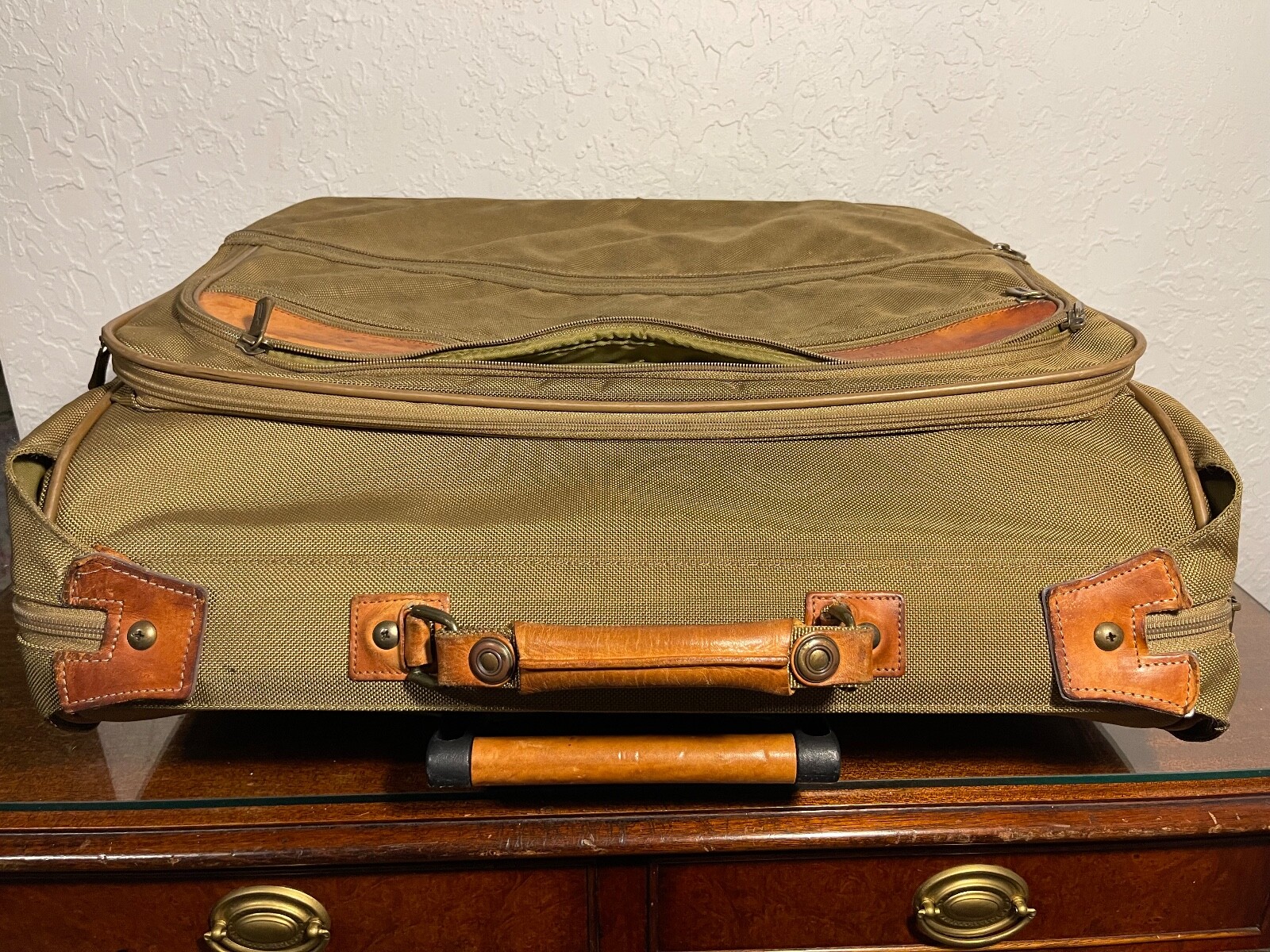 Hartmann Intensity Rolling Leather & Nylon Canvas Folding Garment Bag-Zippered