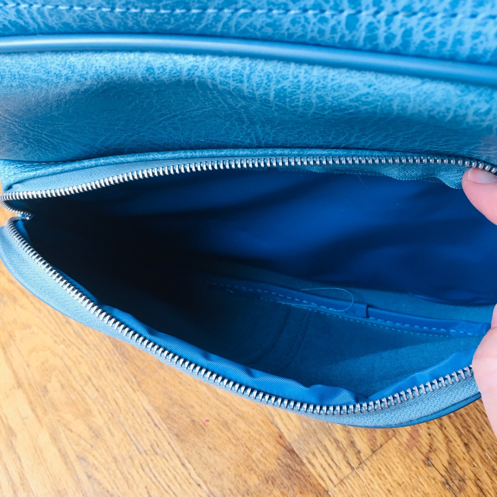 Vintage Turquoise Carry On Bag Luggage 13″