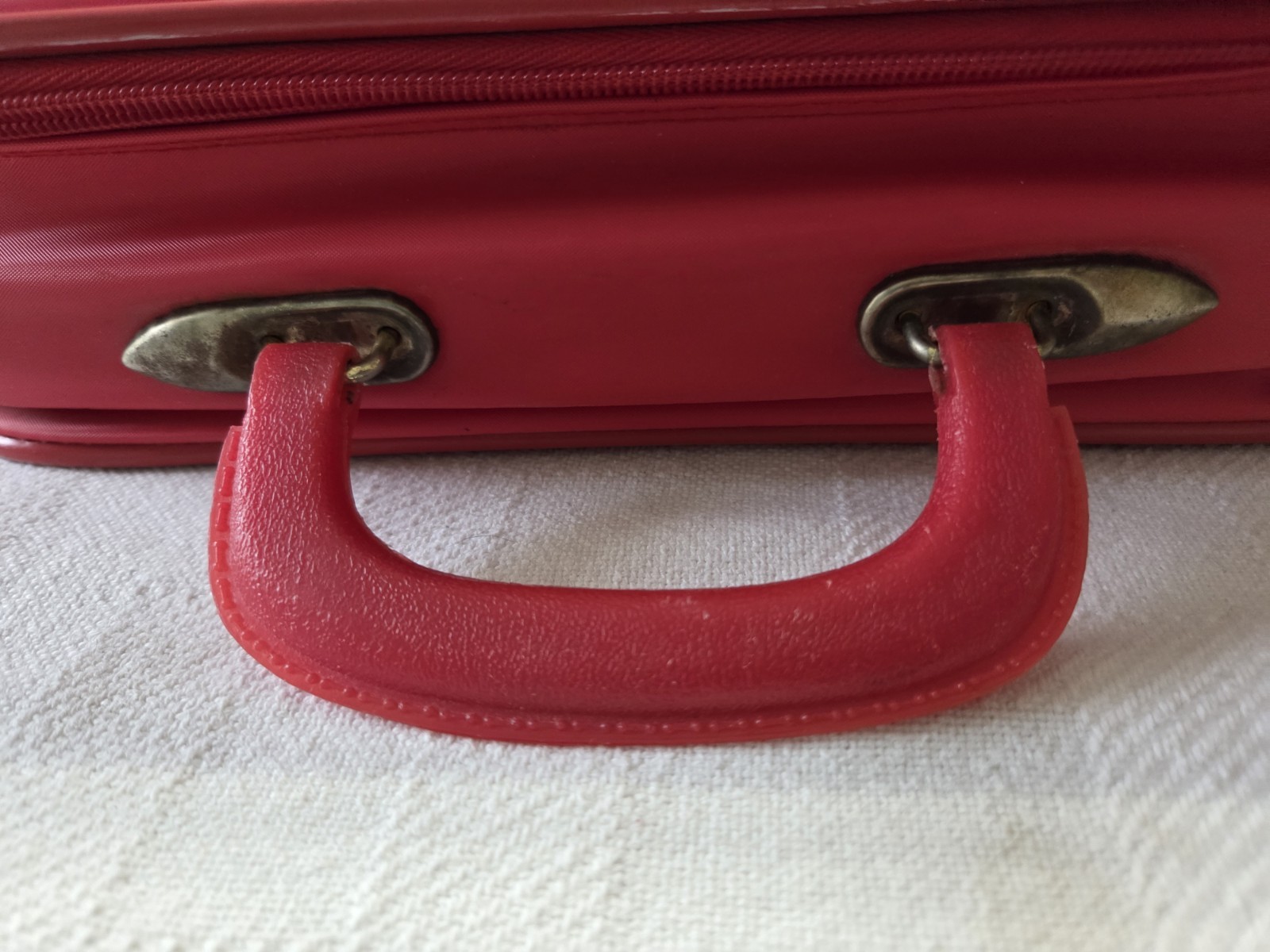 Vintage Going To Grandmas Suitcase 1980s Red 12.5 X 9.5 X 5 – Lock And Key