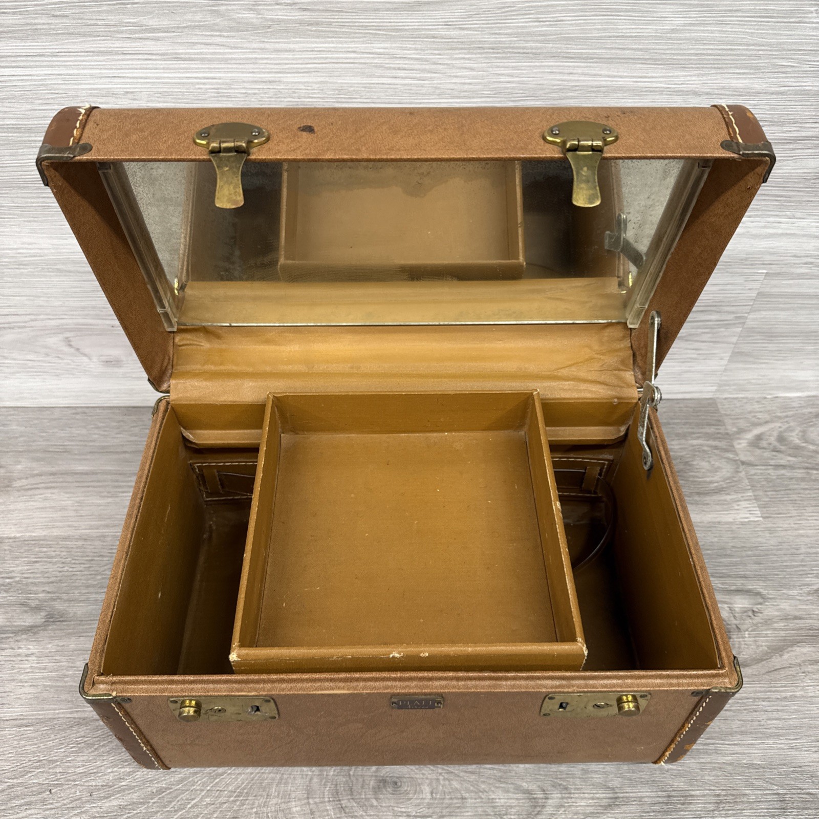Vintage PLATT AIRESS Brown Vanity Makeup Case 14”x8.75”x8” With Mirror-No Key