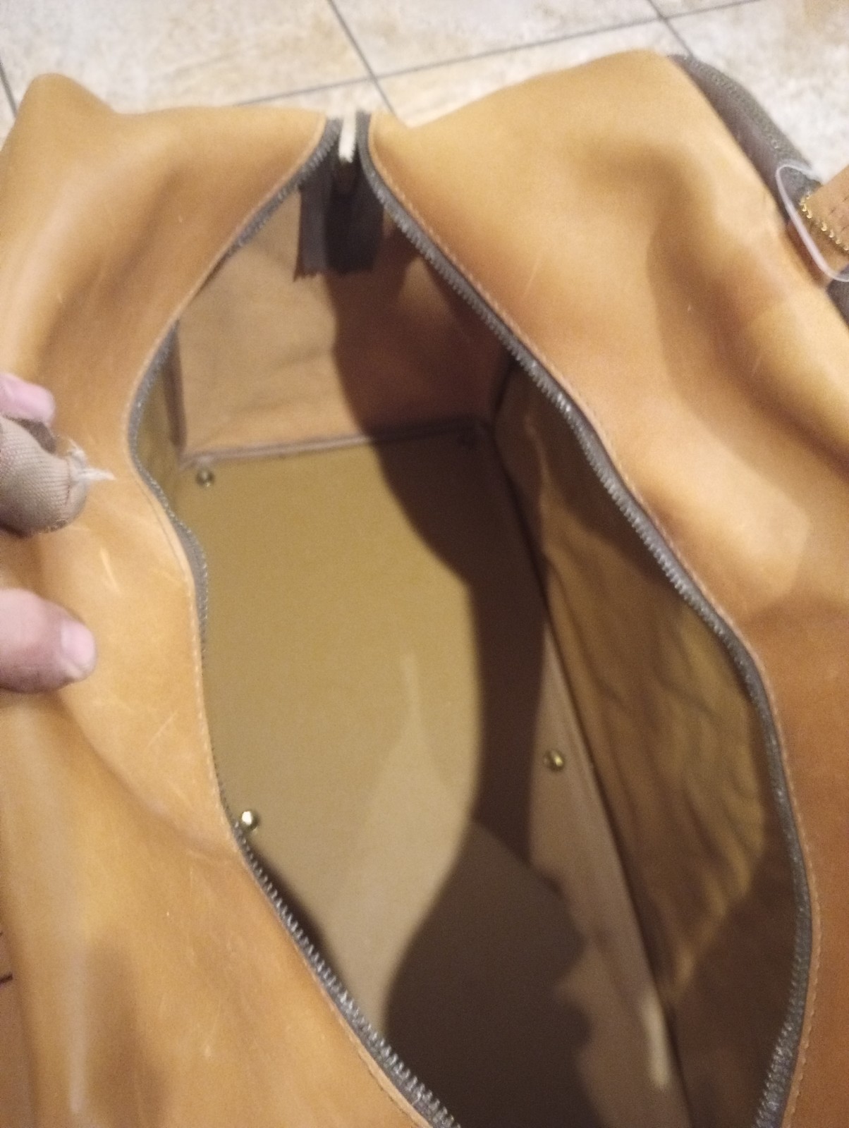The Luggage Gallery Vintage Camel Brown Leather Travel Bag