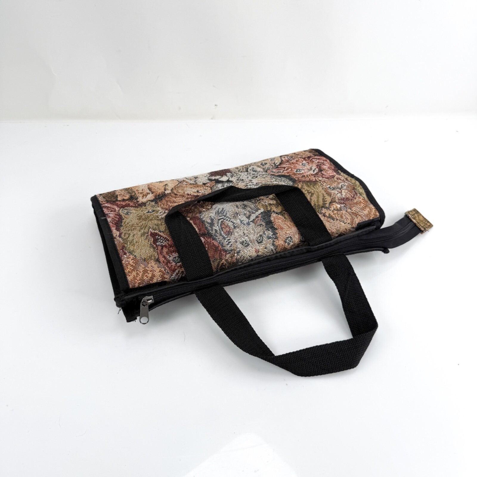 Vintage Cat Tapestry ALFA Portable Travelgear Fold Up Bag W/Rollers #10059