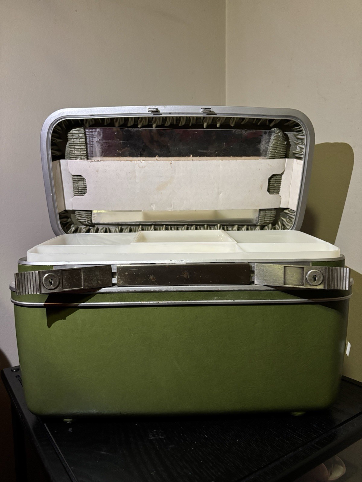 Samsonite Silhouette Vintage Green Hard Vanity Case Extra Compartments