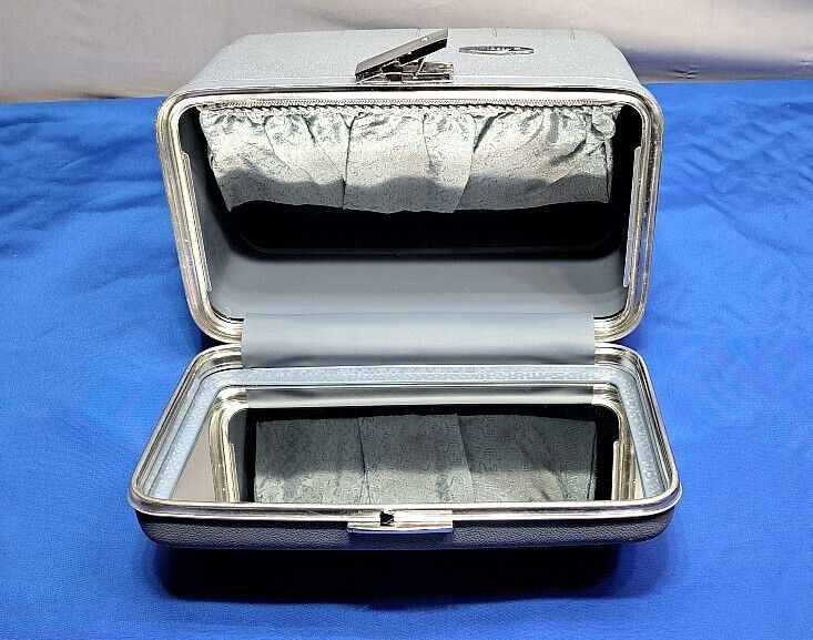 Vintage Sears Forecast Beauty Train Case Makeup Hardshell Luggage Carry On