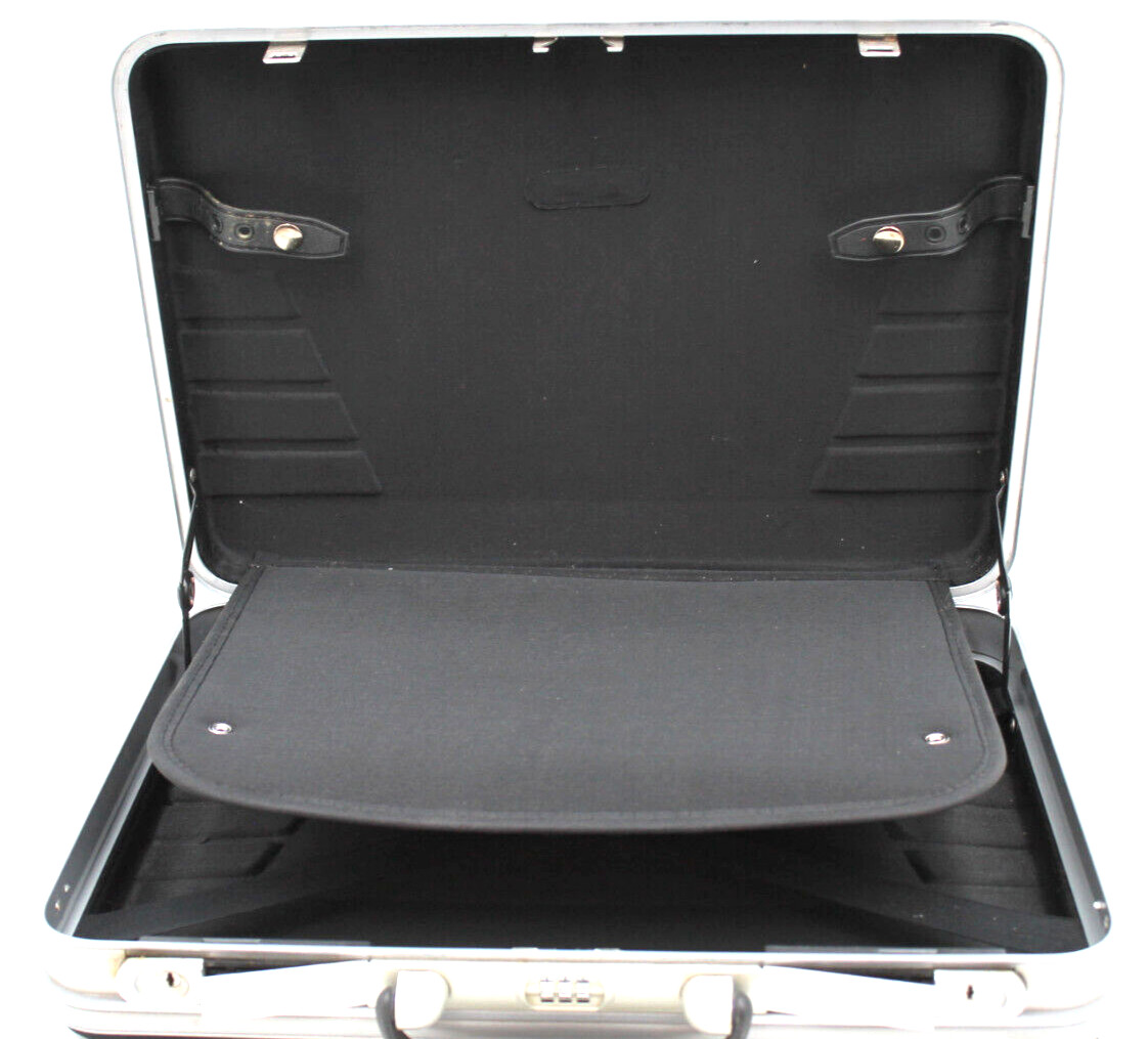 4x13x17 MONT CRUISER Key & Combo Locking Soft BRIEFCASE Nice Used Cond Sylish