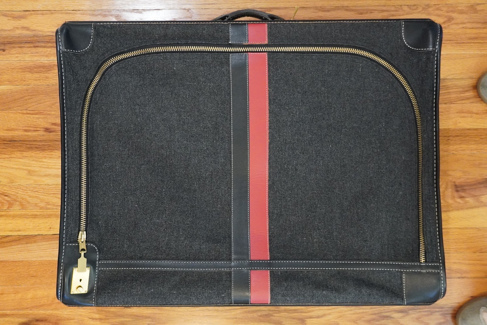 VTG 1960’s French Luggage Gray Tweed Black Red Leather Trim Suitcase 28”X22″ Key