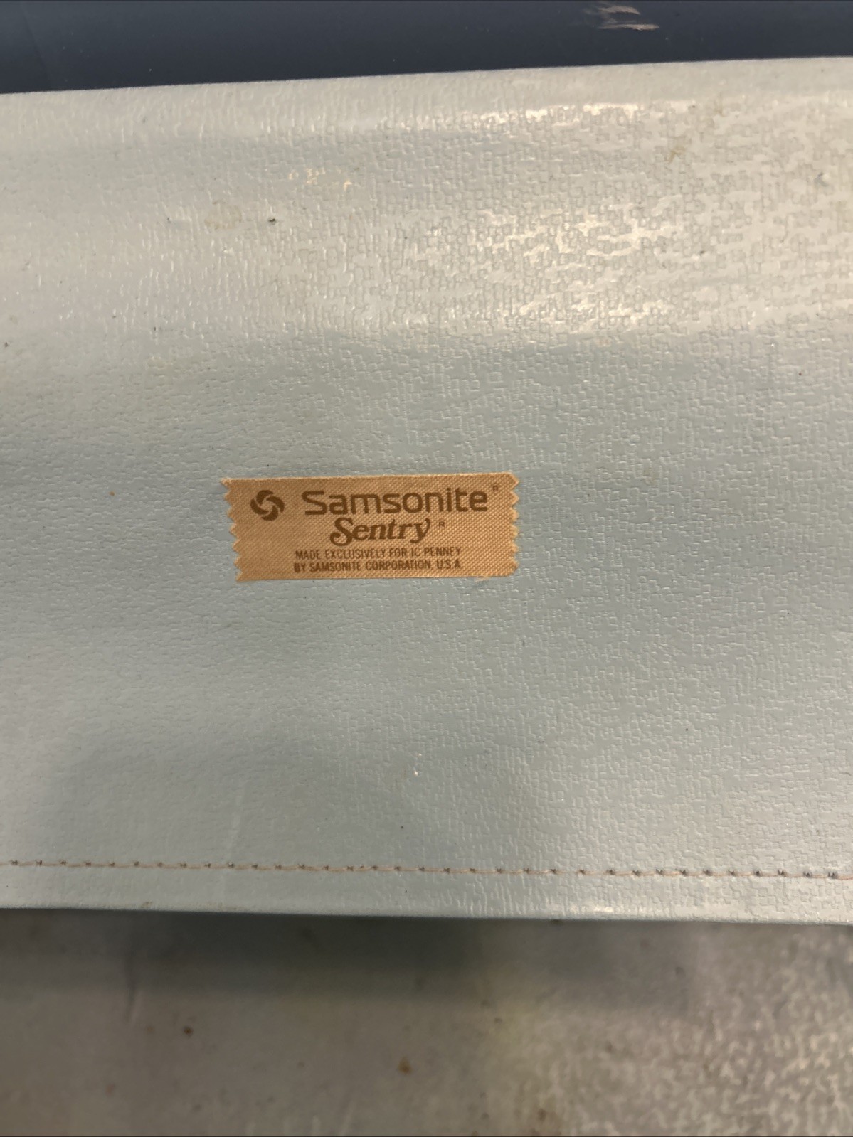 Samsonite Sentry Dark Gray Vintage Hard Shell Train/Cosmetic Case Clean No Keys