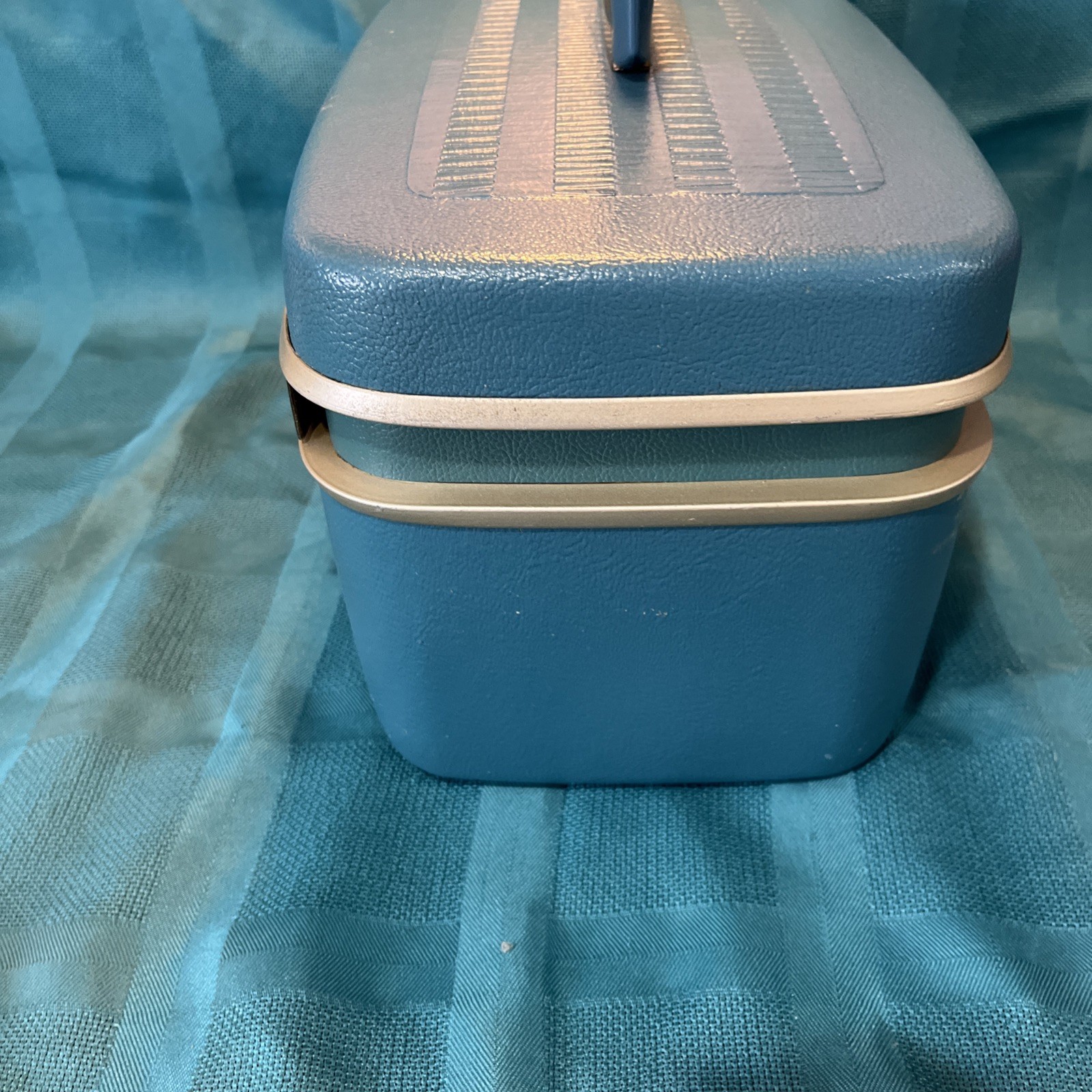 Vintage Blue Samsonite Royal Traveler Vanity Suitcase Travel Case Make- Up Box