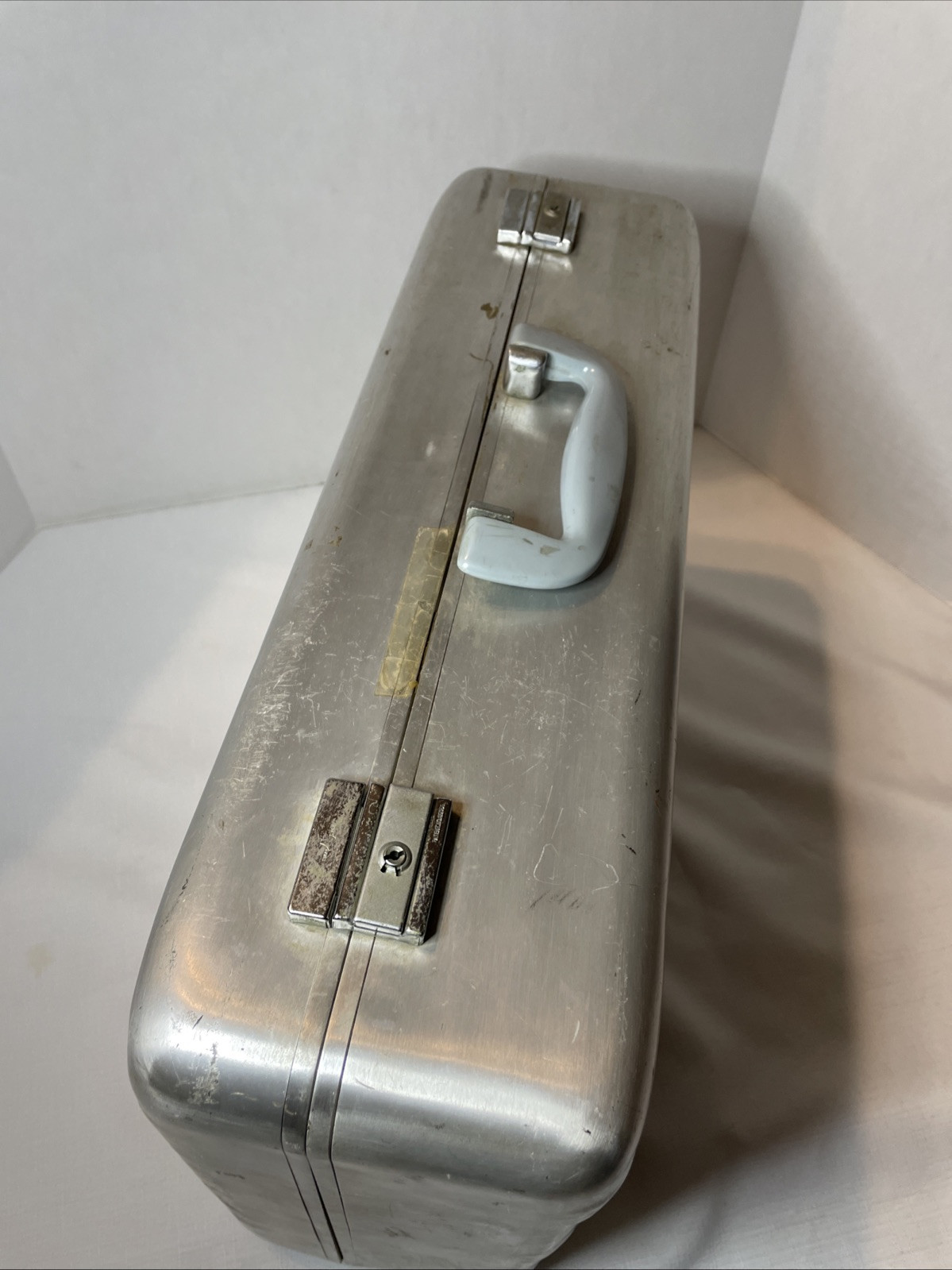 Vintage Aluminum Suitcase 21”x13”x6” Made In Japan