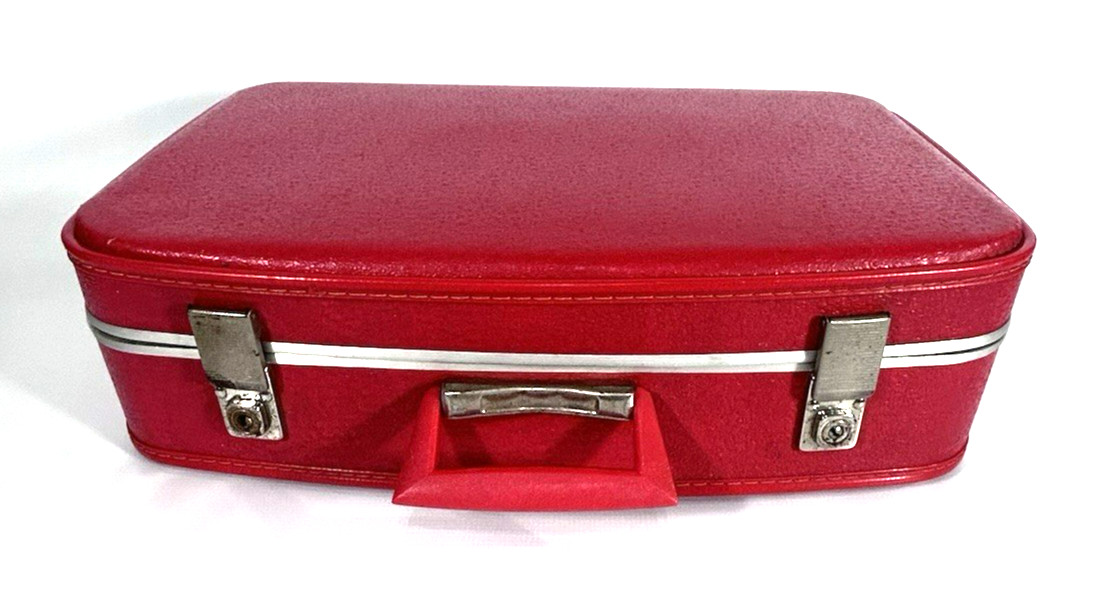 vintage red hard shell suitecase 20x14x5 from 1960 or 1970