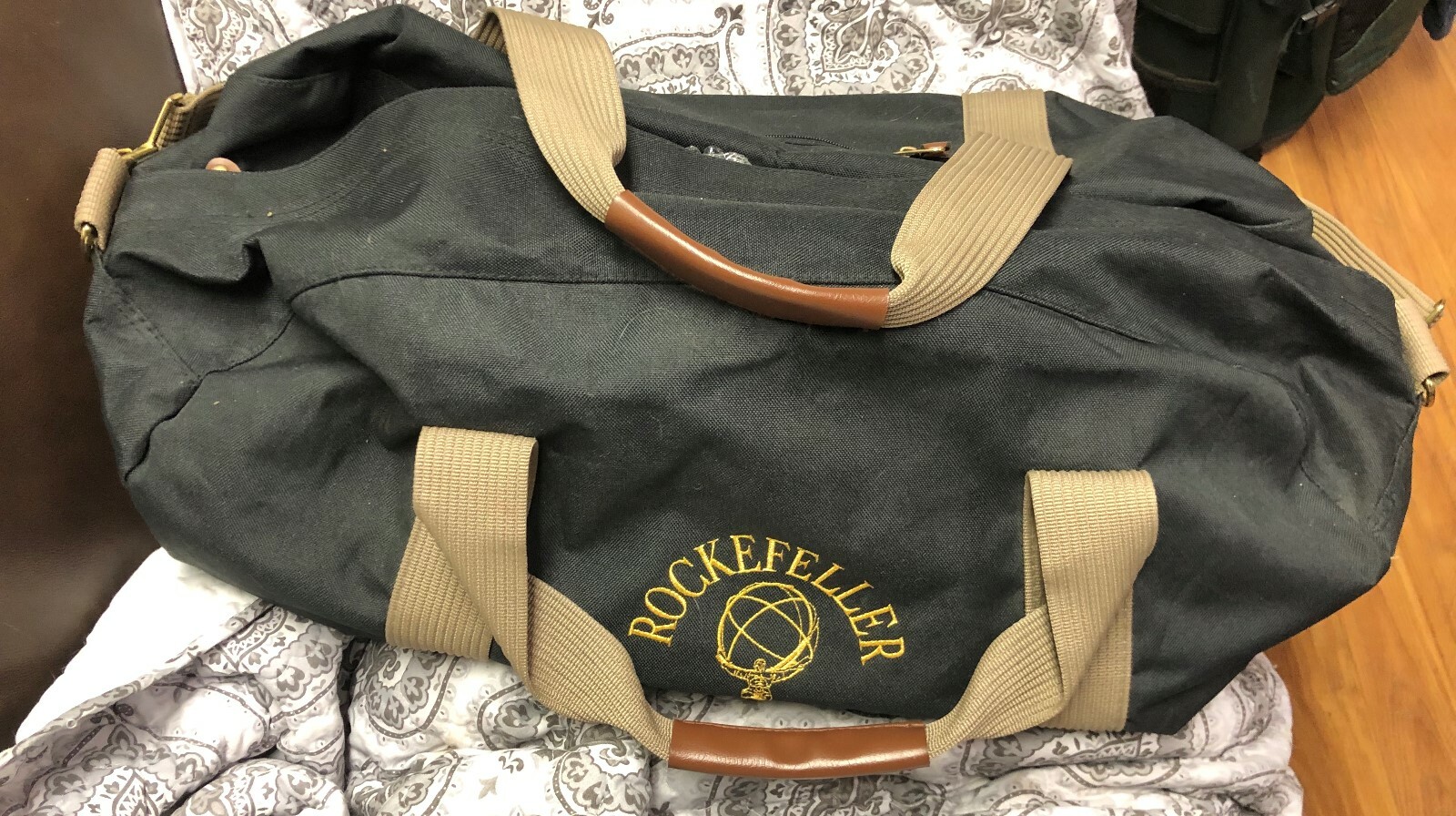 RARE VINTAGE ROCKEFELLER CANVAS DUFFLE BAG W/ EMBROIDERED LOGO & LEATHER STRAP