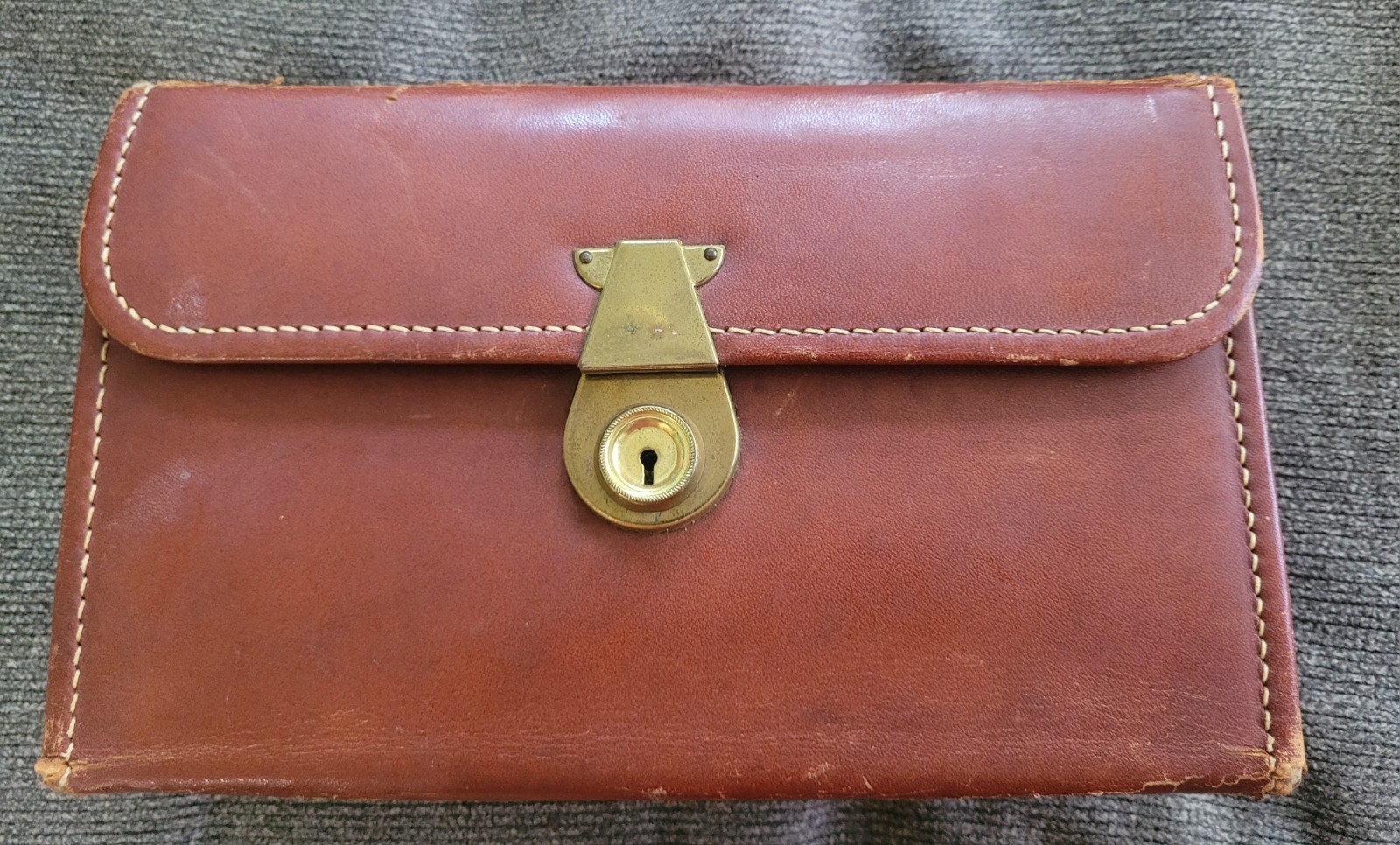 Vintage Tommy Traveler Men’s Toiletry Case