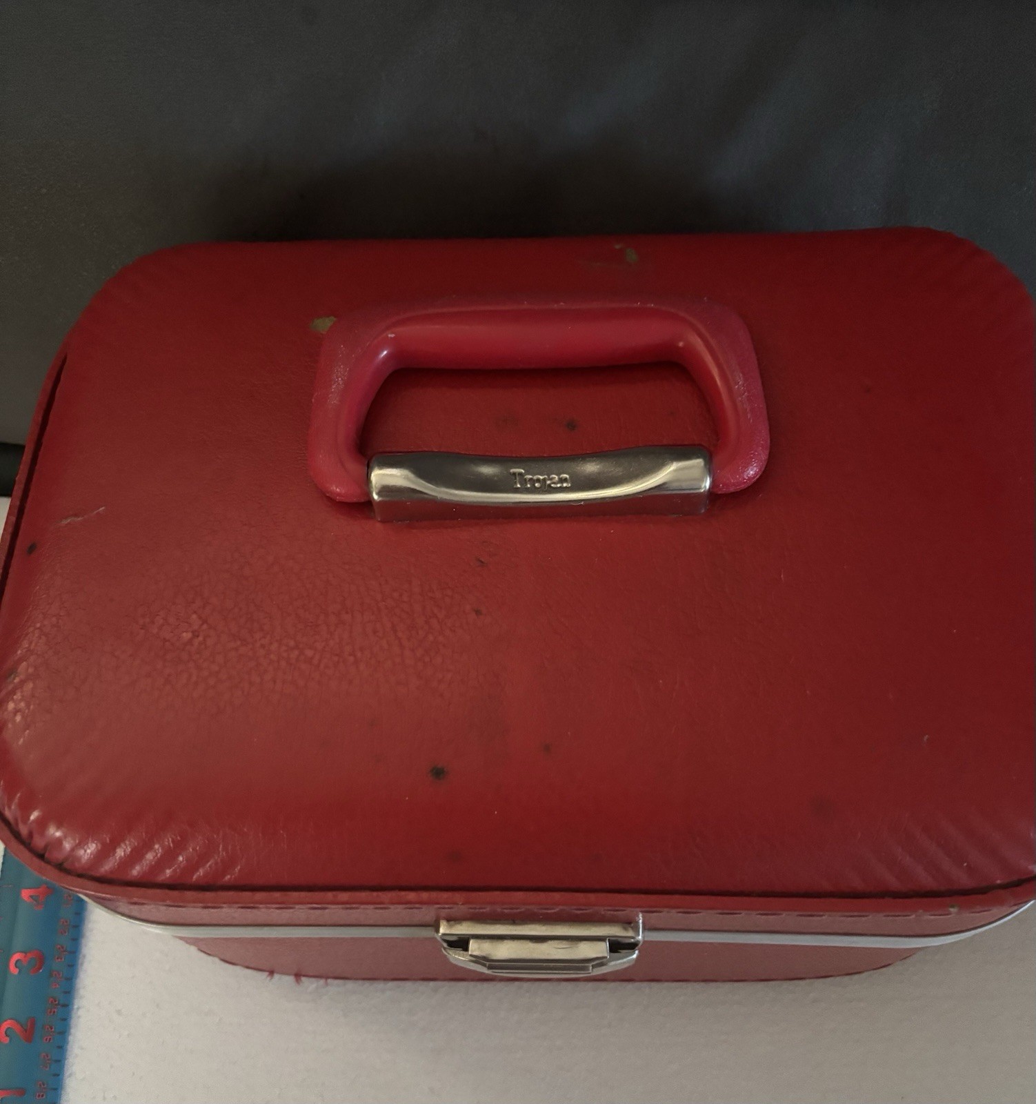 Vintage Red Trojan Hard shell Travel/Train Case/make-up Case 1970s No Key