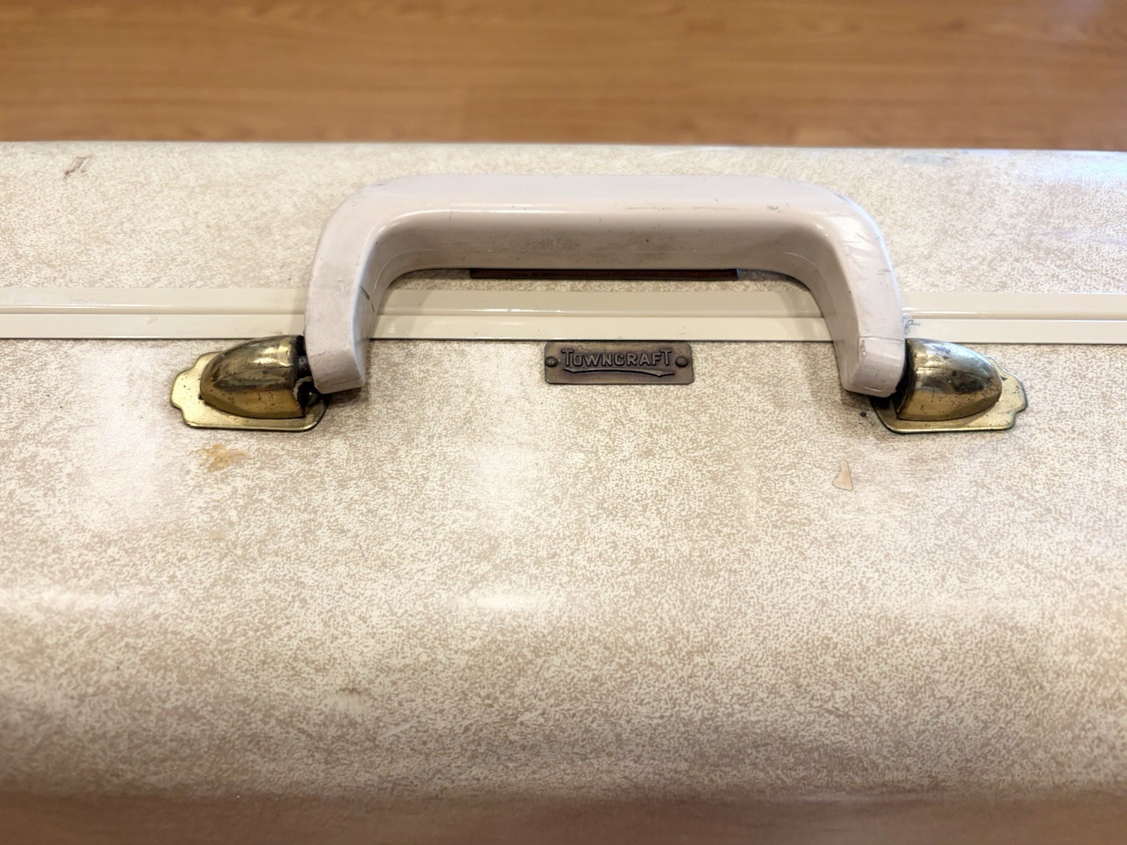 Vintage Townecraft 1950s Beige Faux Marble 26” Hardshell Suitcase