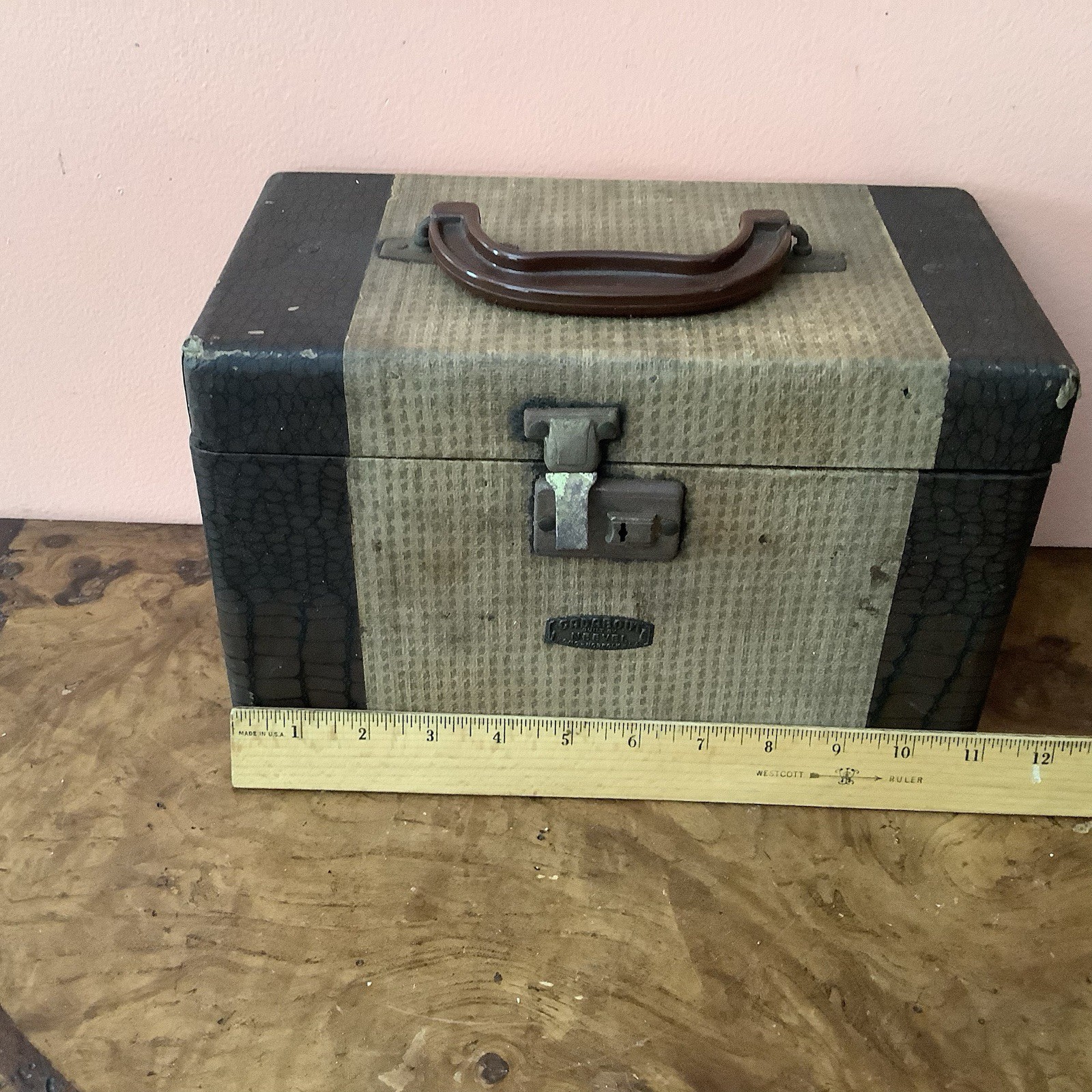 Vintage Gadabout by Neevel Luggage Traveling Case With Mirror 11” X 7” X 6”