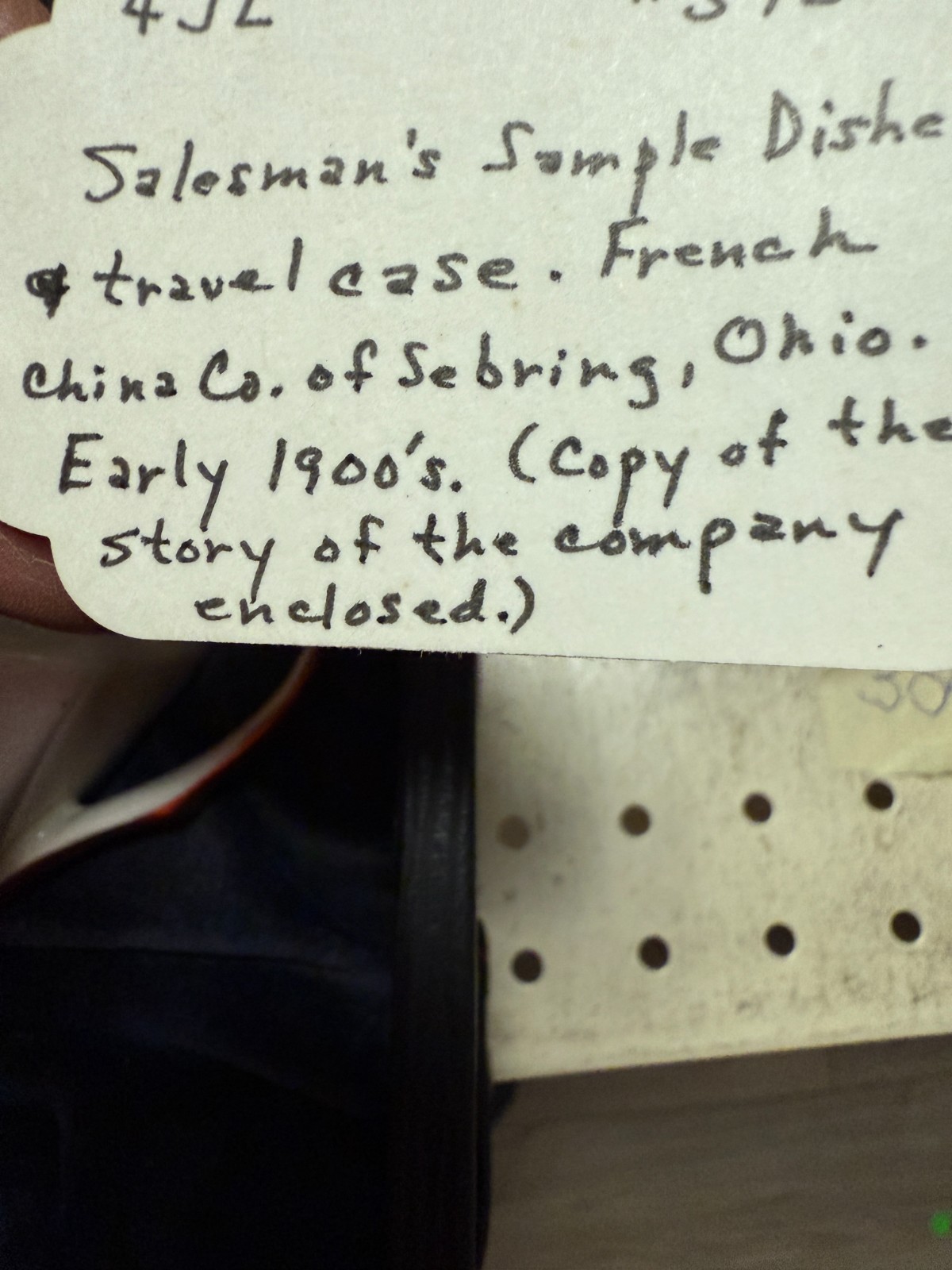 Vintage Salesman’s Sample case for pottery. 19?? Possible Sevring Company