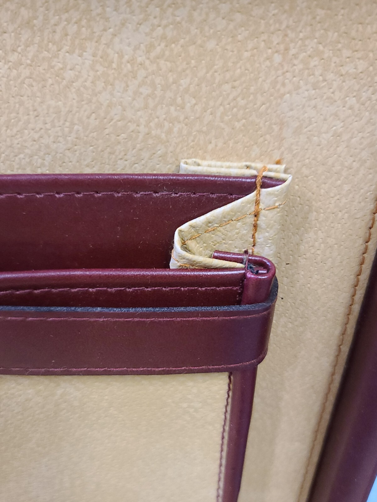 VTG Leather Briefcase The Wallstreeter by Earhart Burgundy Golden Accessories